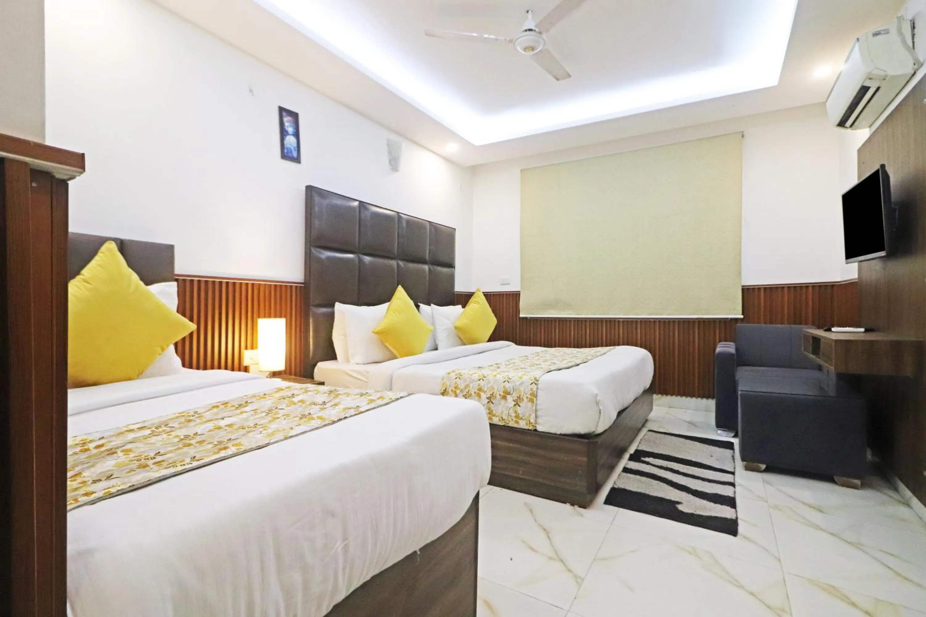 Bed in Hotel Mayda Prime Near Delhi Airport