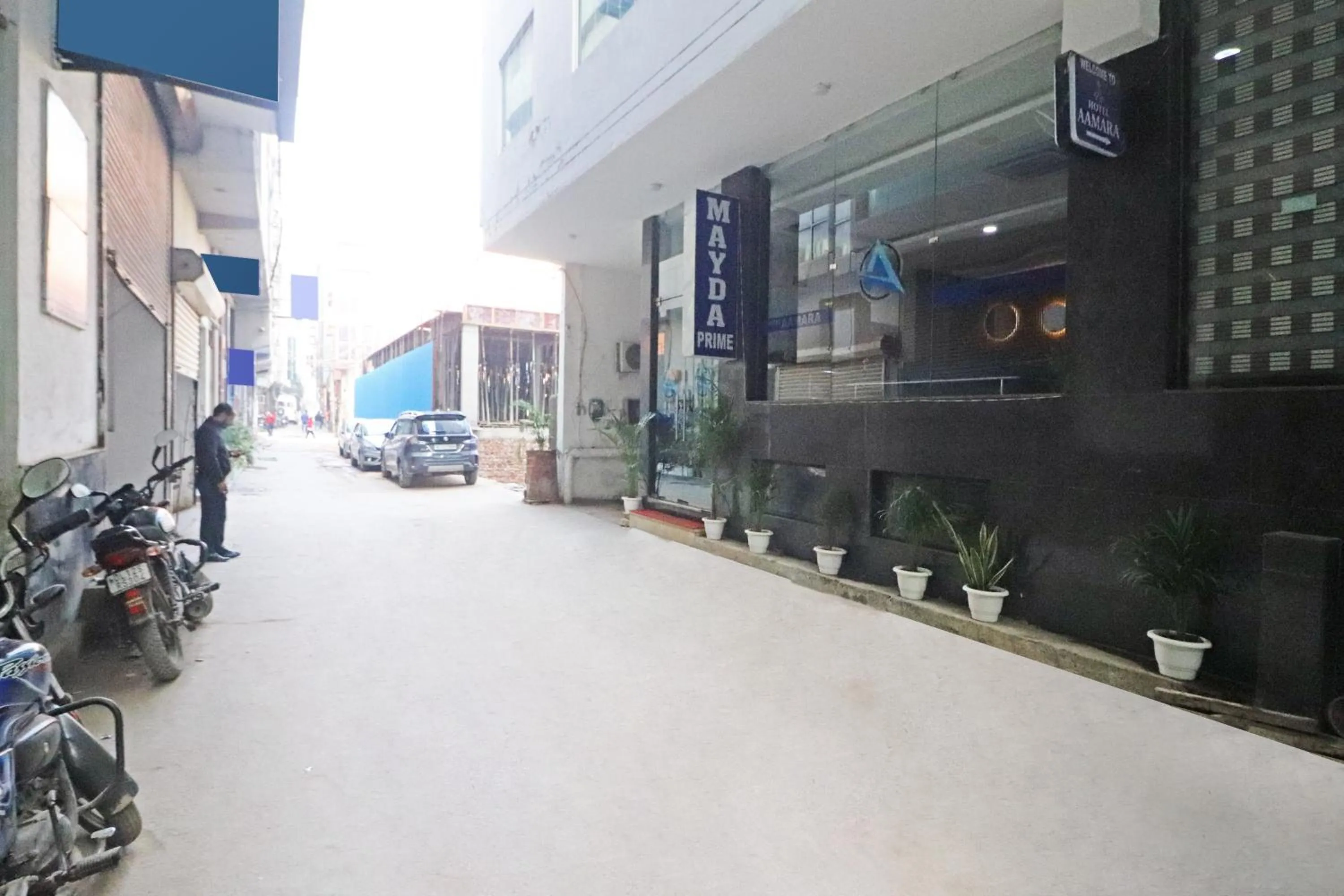 Property building in Hotel Mayda Prime Near Delhi Airport