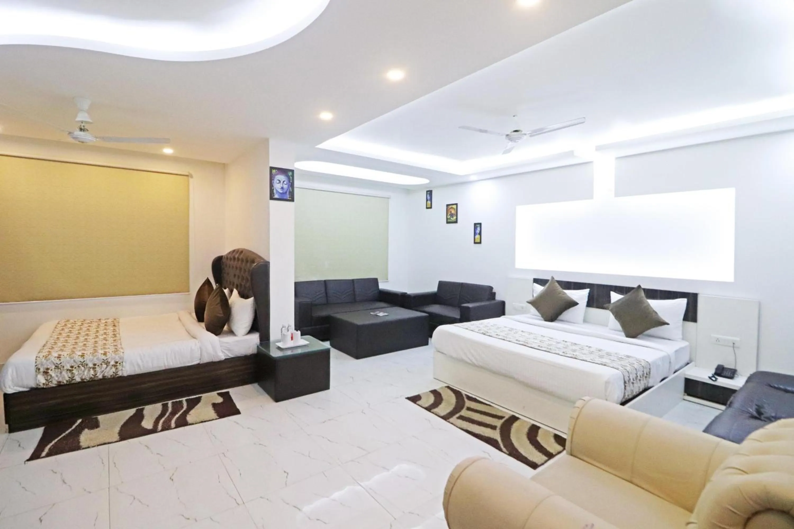 Bed in Hotel Mayda Prime Near Delhi Airport