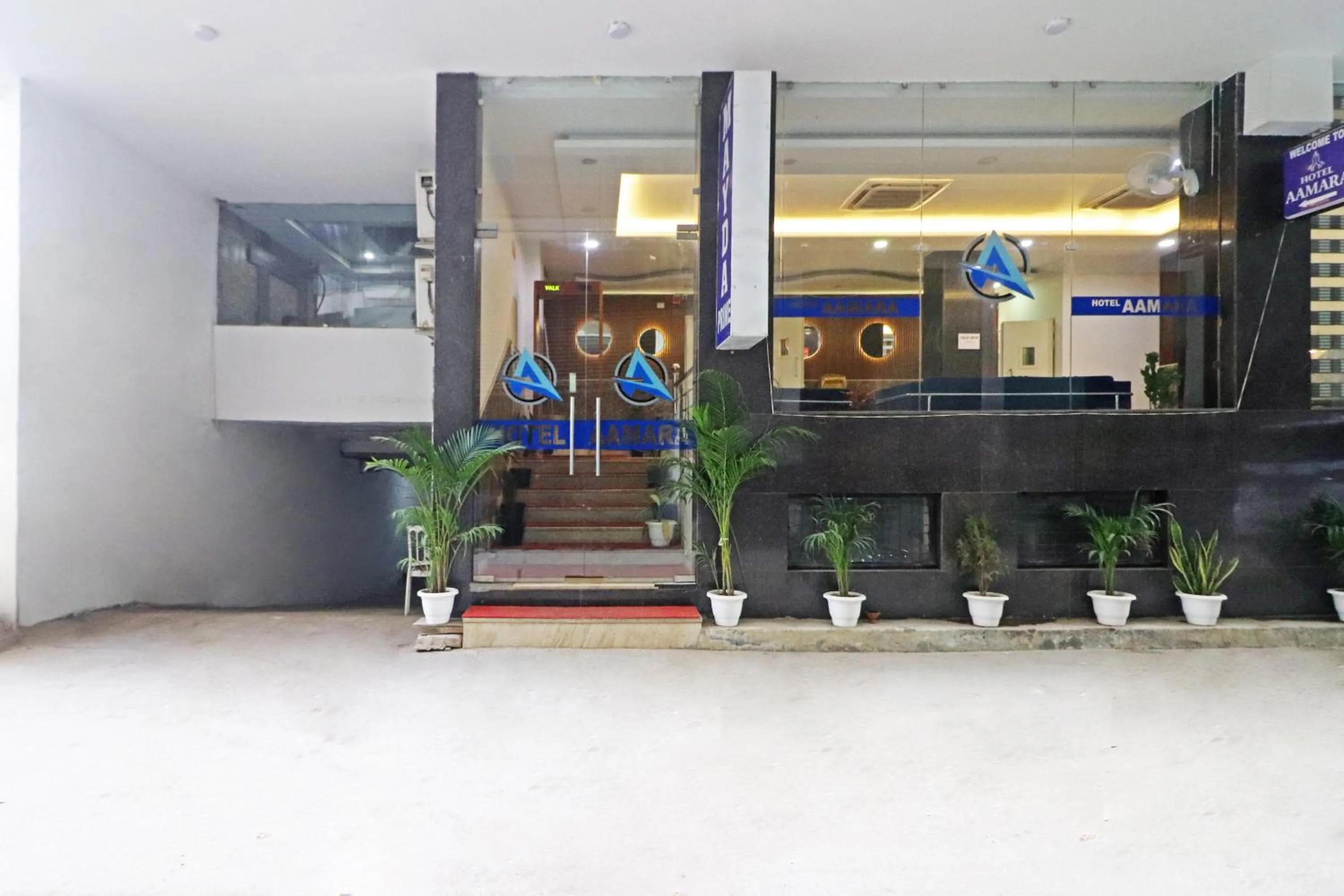 Property building in Hotel Mayda Prime Near Delhi Airport