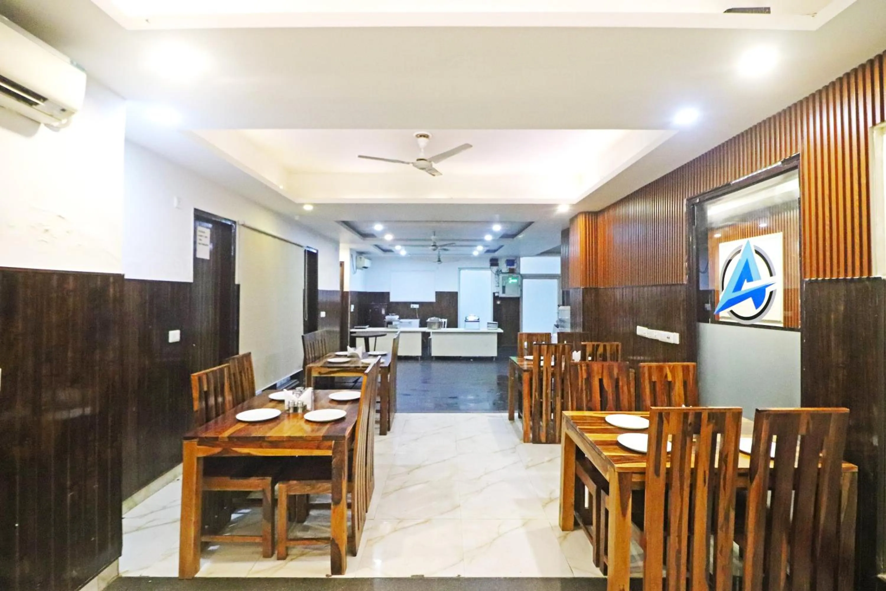 Property building in Hotel Mayda Prime Near Delhi Airport
