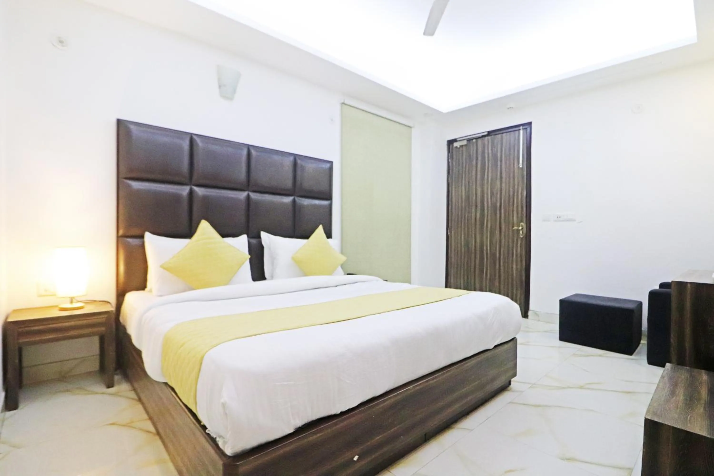 Bed in Hotel Mayda Prime Near Delhi Airport