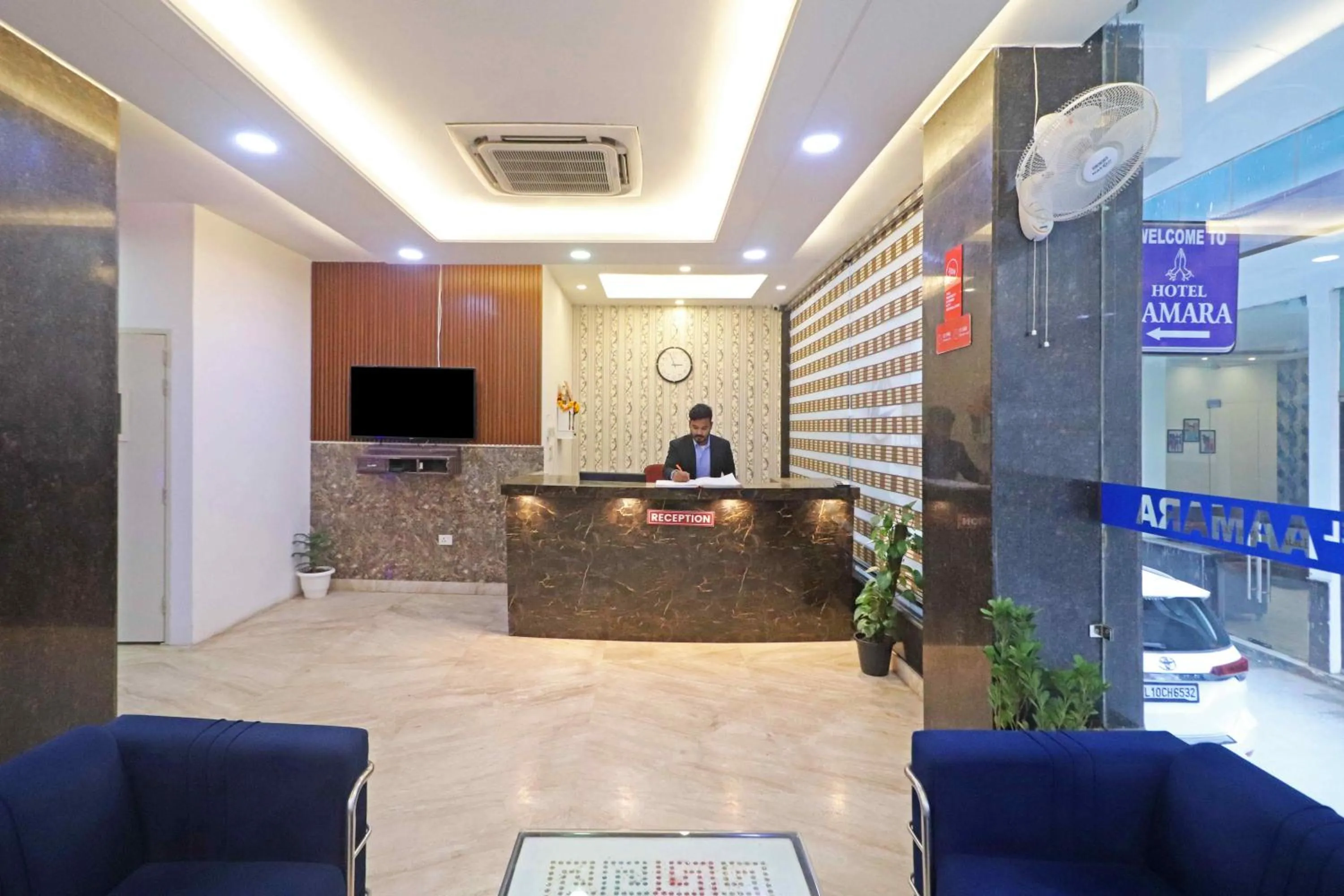 Lobby or reception in Hotel Mayda Prime Near Delhi Airport