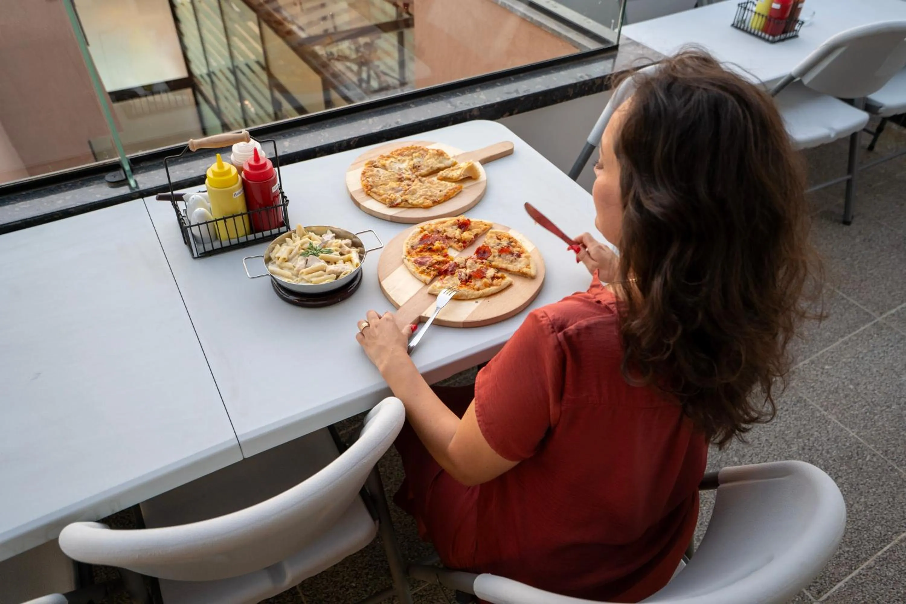 Restaurant/places to eat in Sun and Sand Guest House