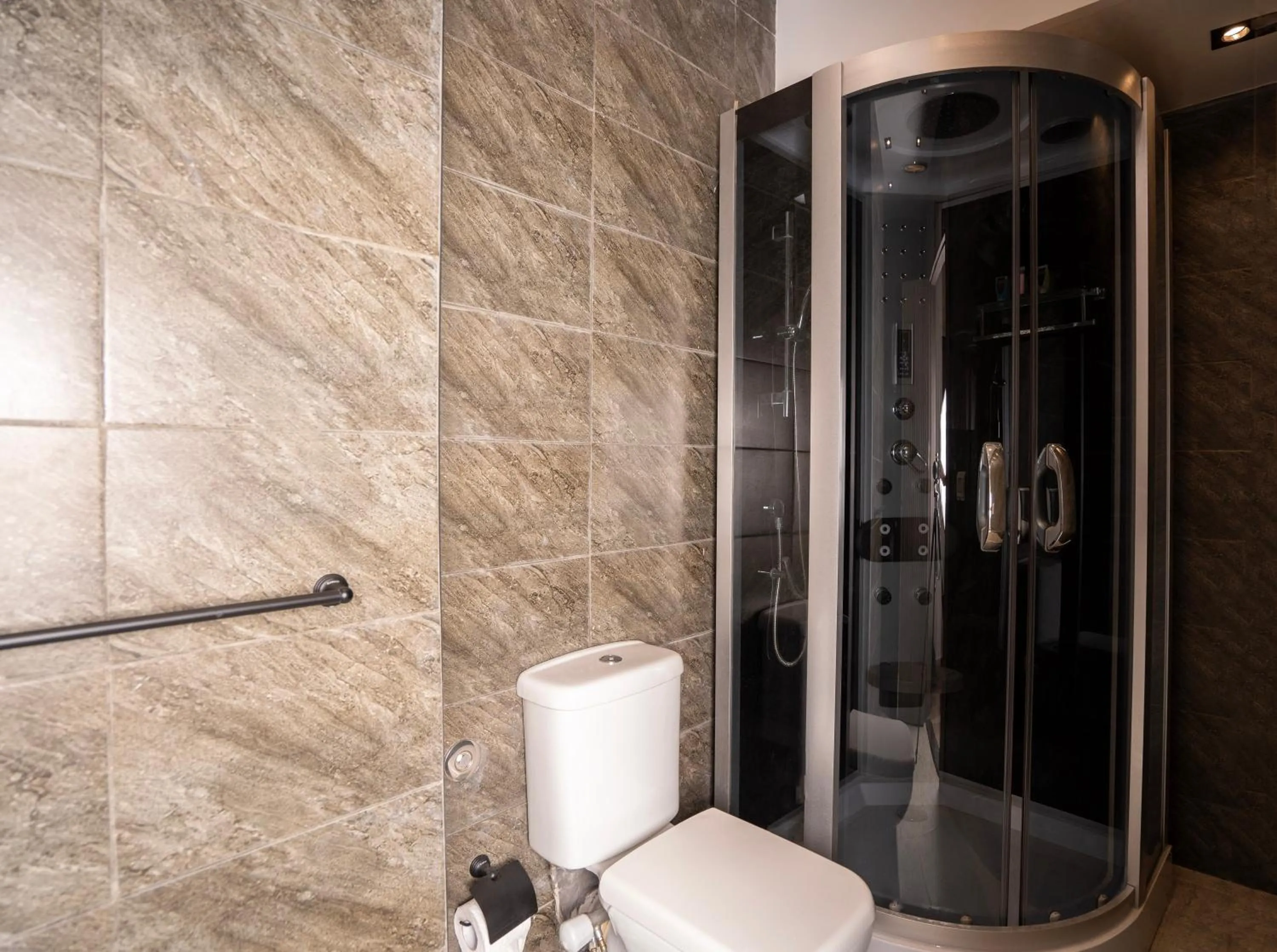 Shower in Sun and Sand Guest House