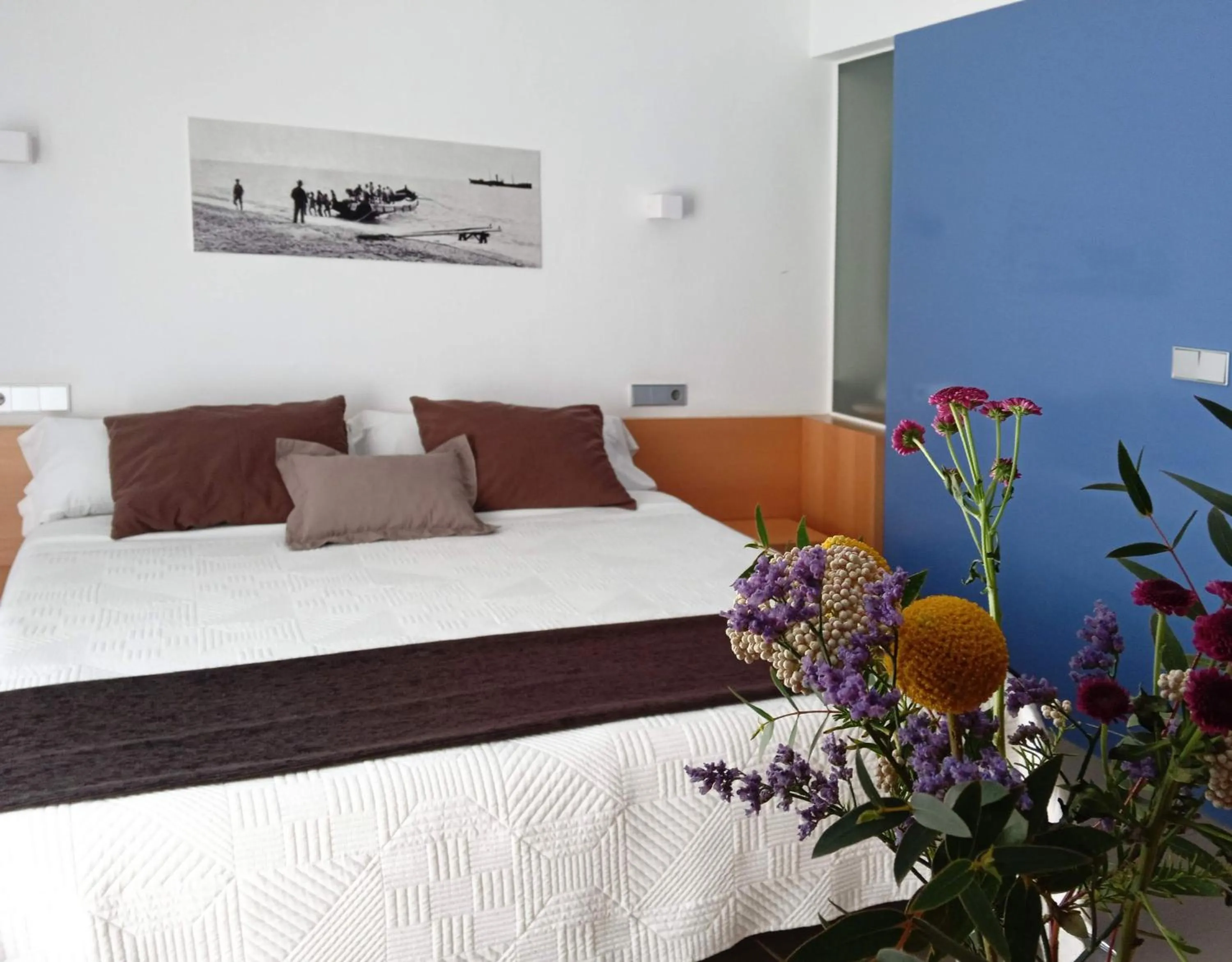 Bed in Hotel Alboran