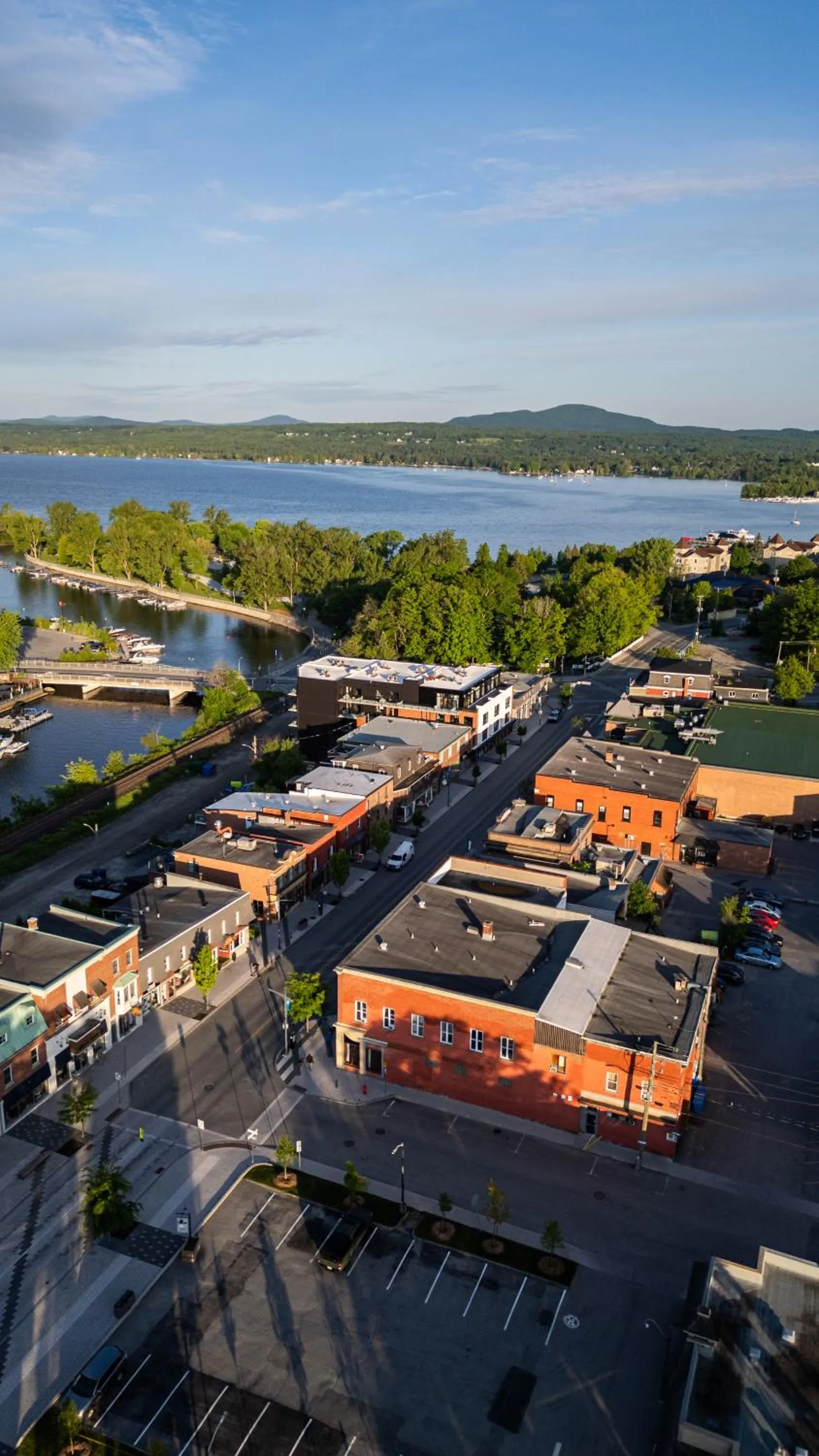 Neighbourhood in Hôtel Expérience - Quartier Des Marinas