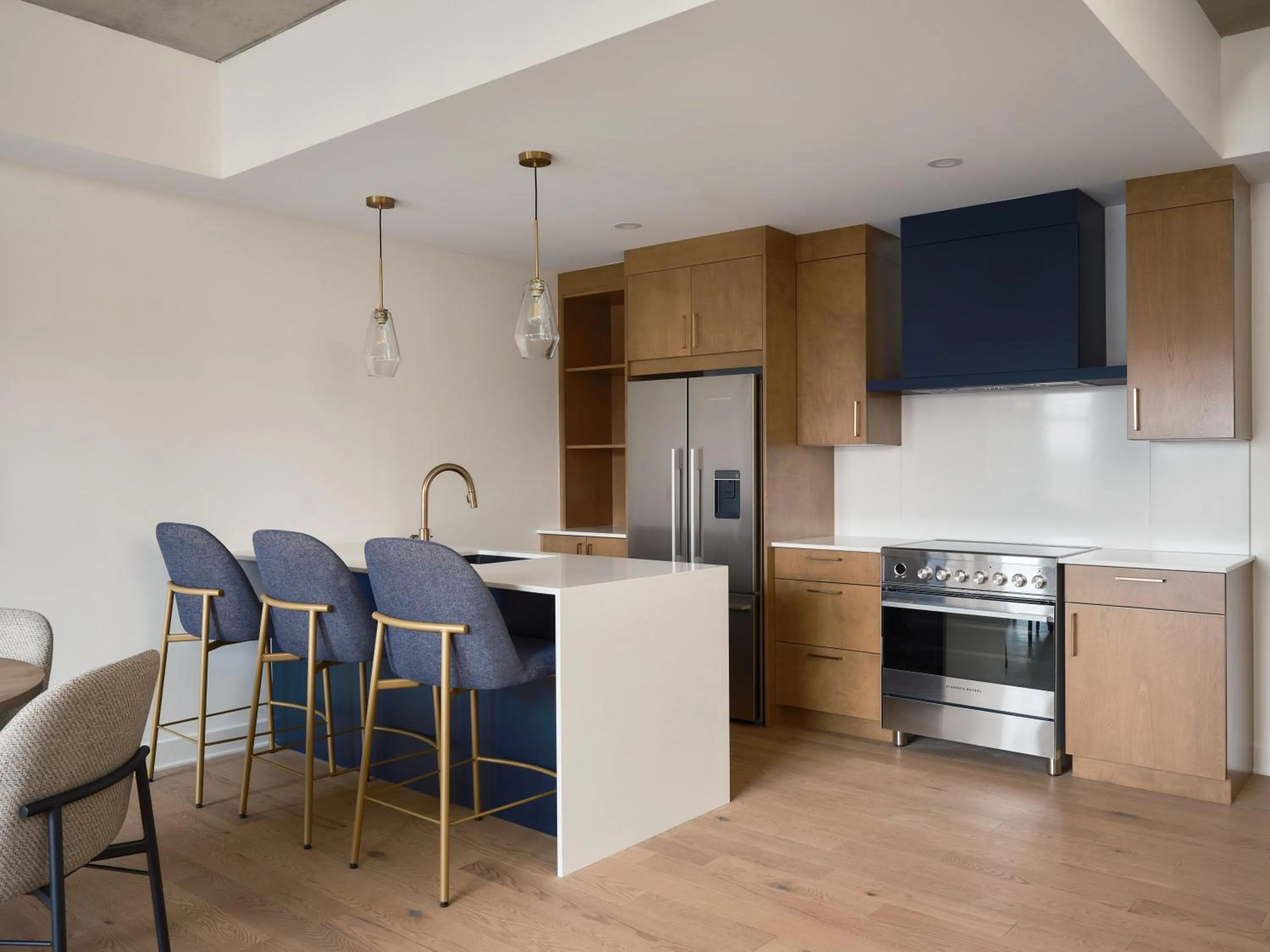 Kitchen or kitchenette in Hôtel Expérience - Quartier Des Marinas