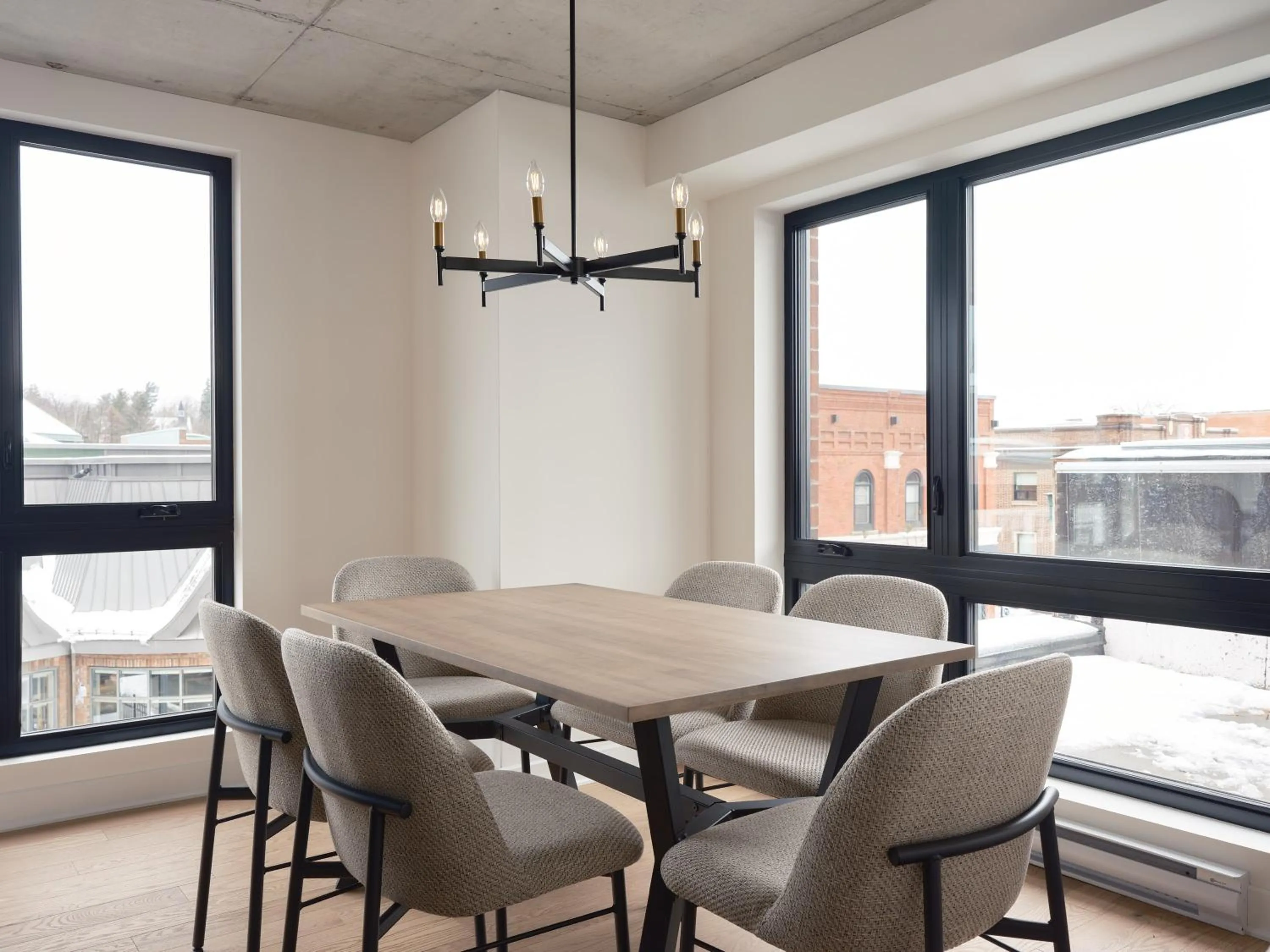 Dining area in Hôtel Expérience - Quartier Des Marinas