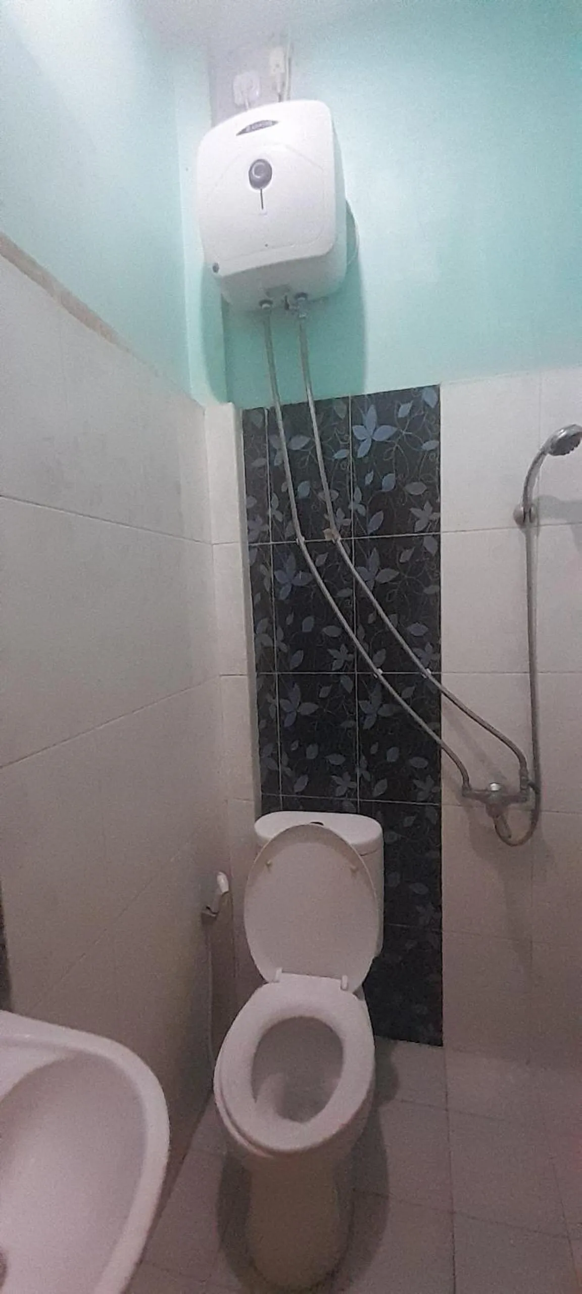 Bathroom in Hotel O Al-ainah Family Homestay