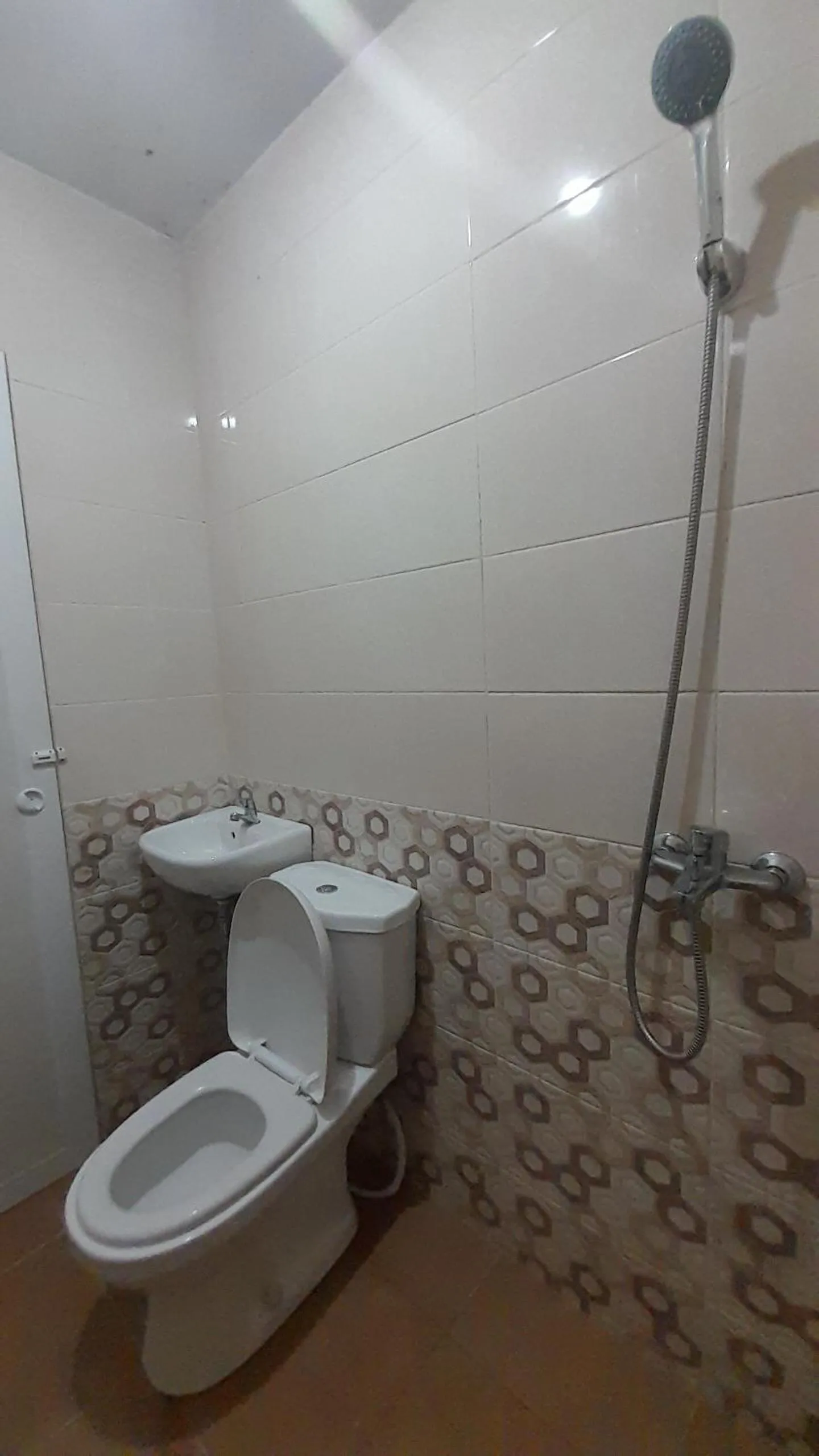 Bathroom in Hotel O Al-ainah Family Homestay
