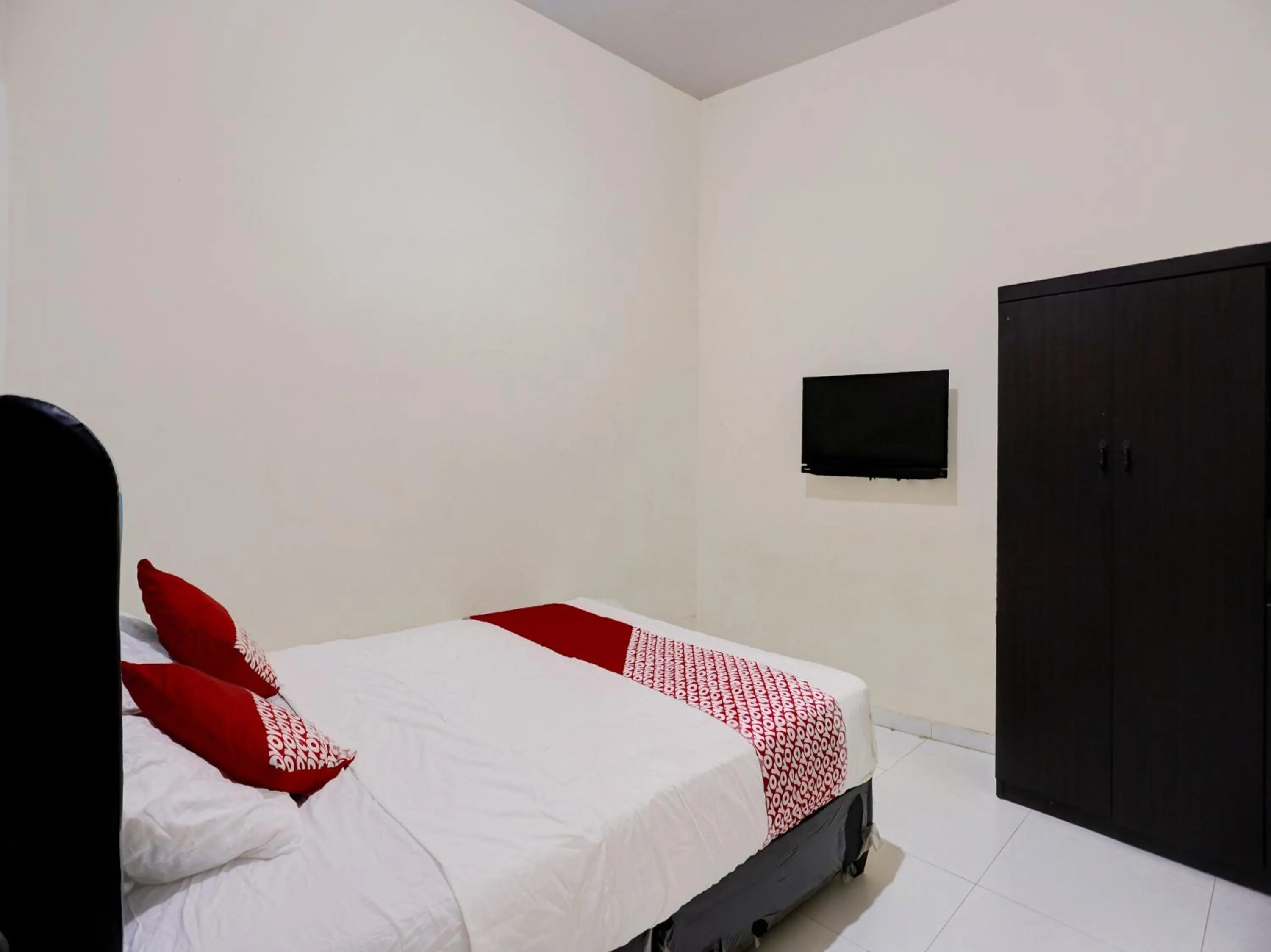 Bedroom, Bed in Hotel O Baloi Homestay