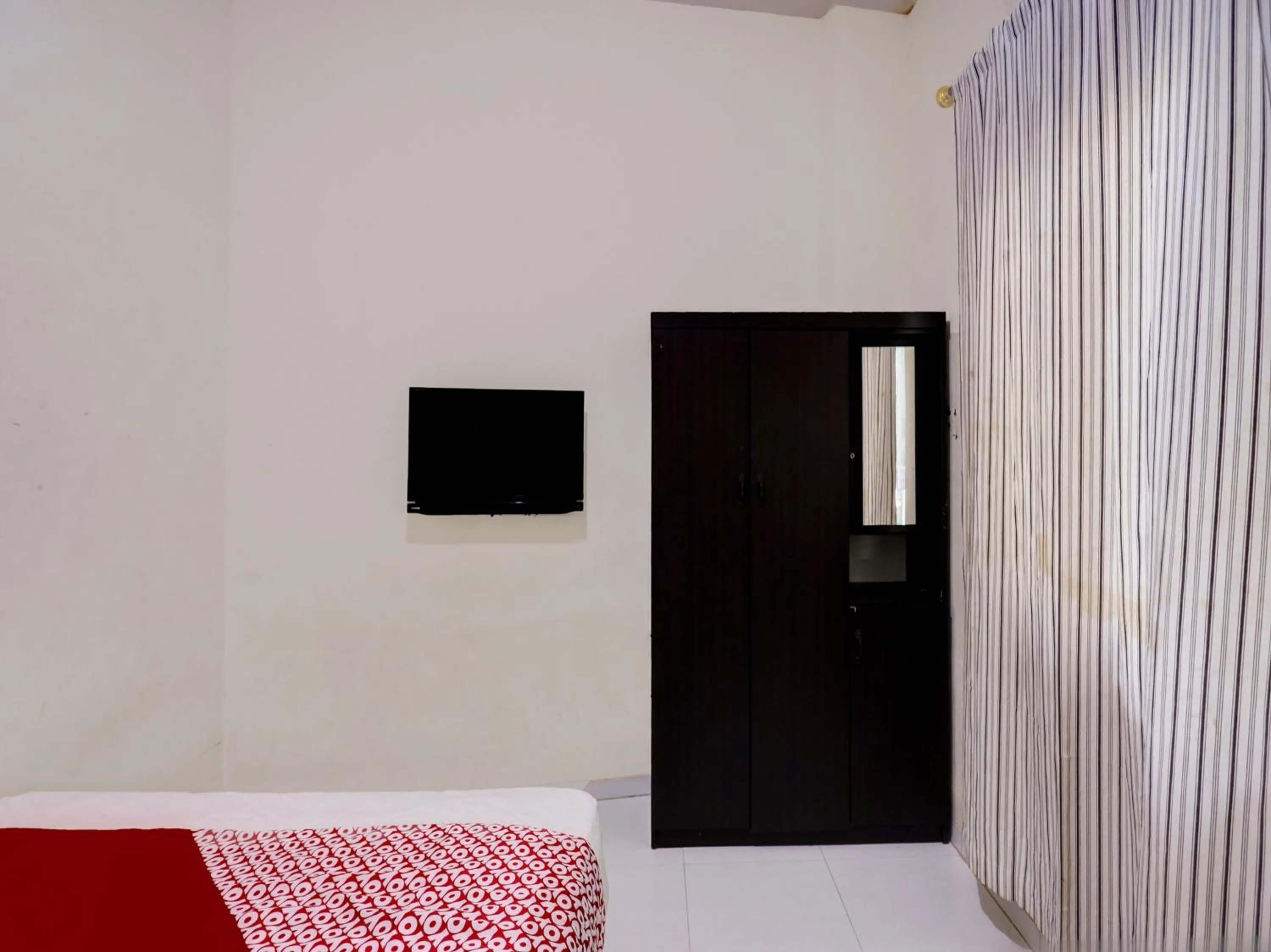 Bedroom, Bed in Hotel O Baloi Homestay