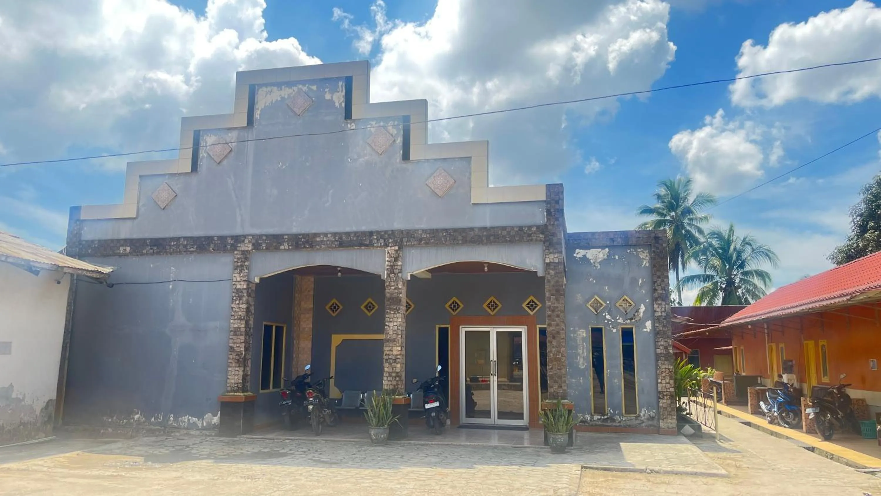 Facade/entrance in Hotel O Guest House Leo Patra