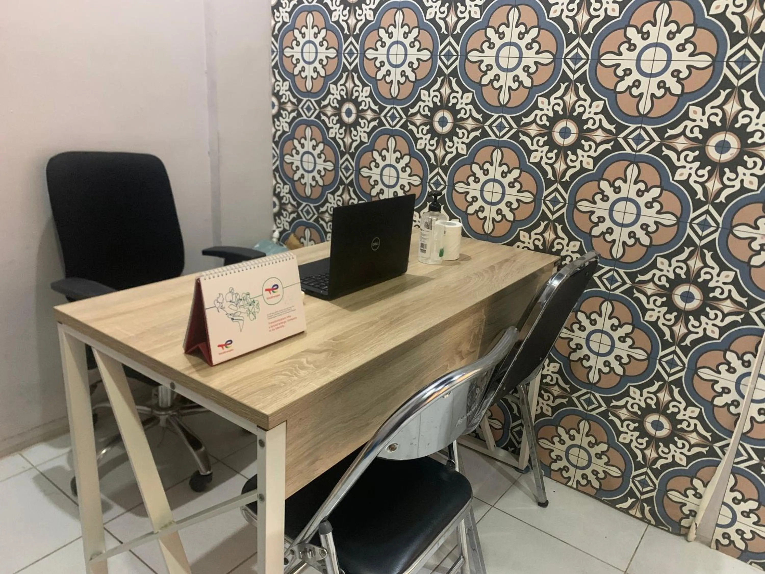 Lobby or reception in Hotel O Pondok Puti Sartika SyariahNearPasar Jum'at Aluh Aluh