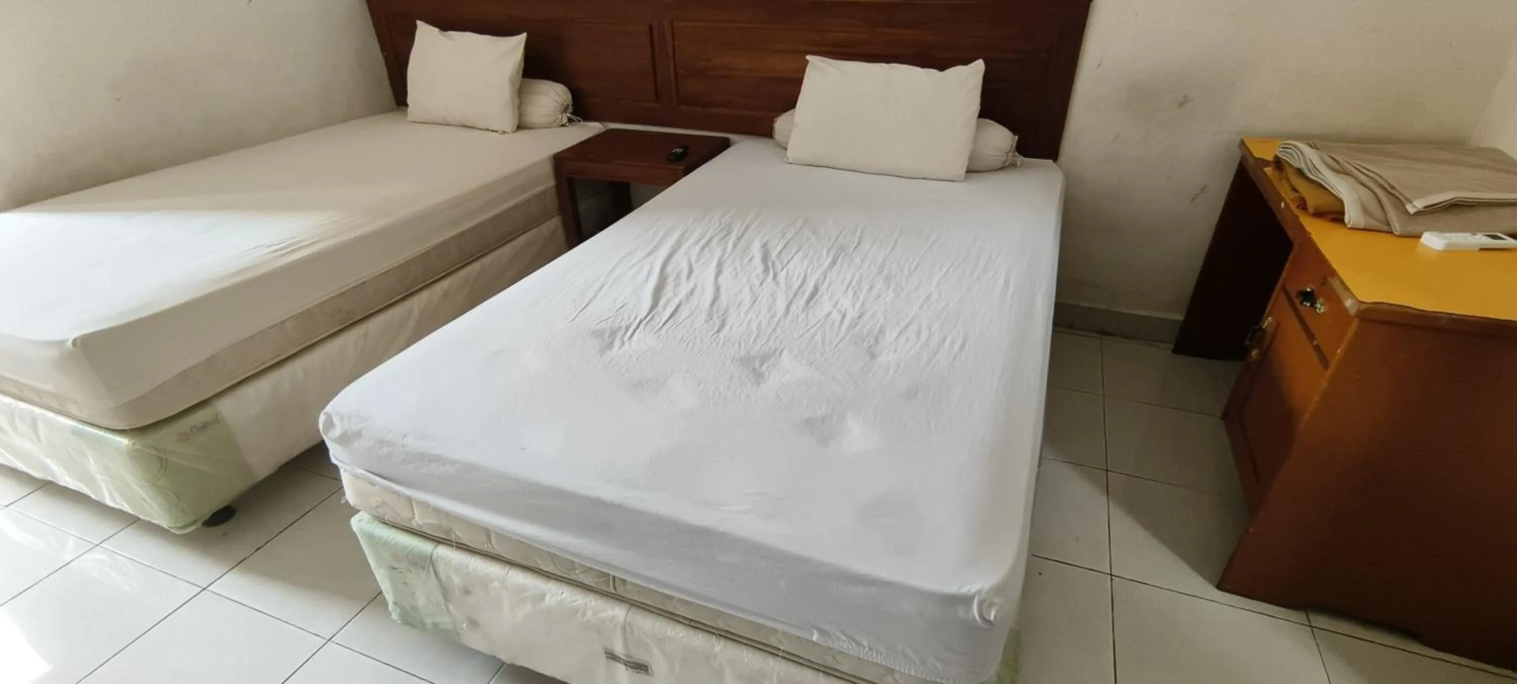 Bedroom, Bed in Hotel O Wisma Hamalau SyariahNearPulau Bromo Pedestrian Bridge