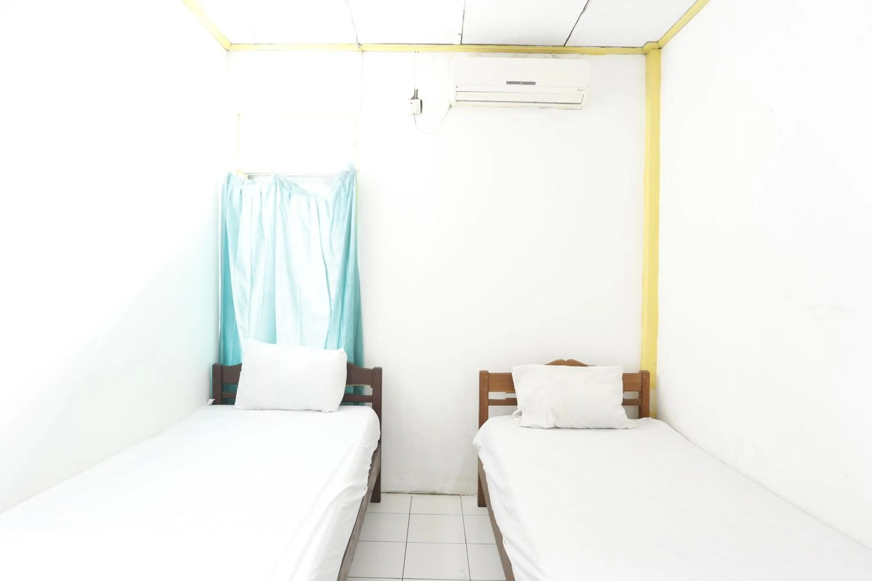 Bedroom, Bed in Hotel O Penginapan Budhe Sri