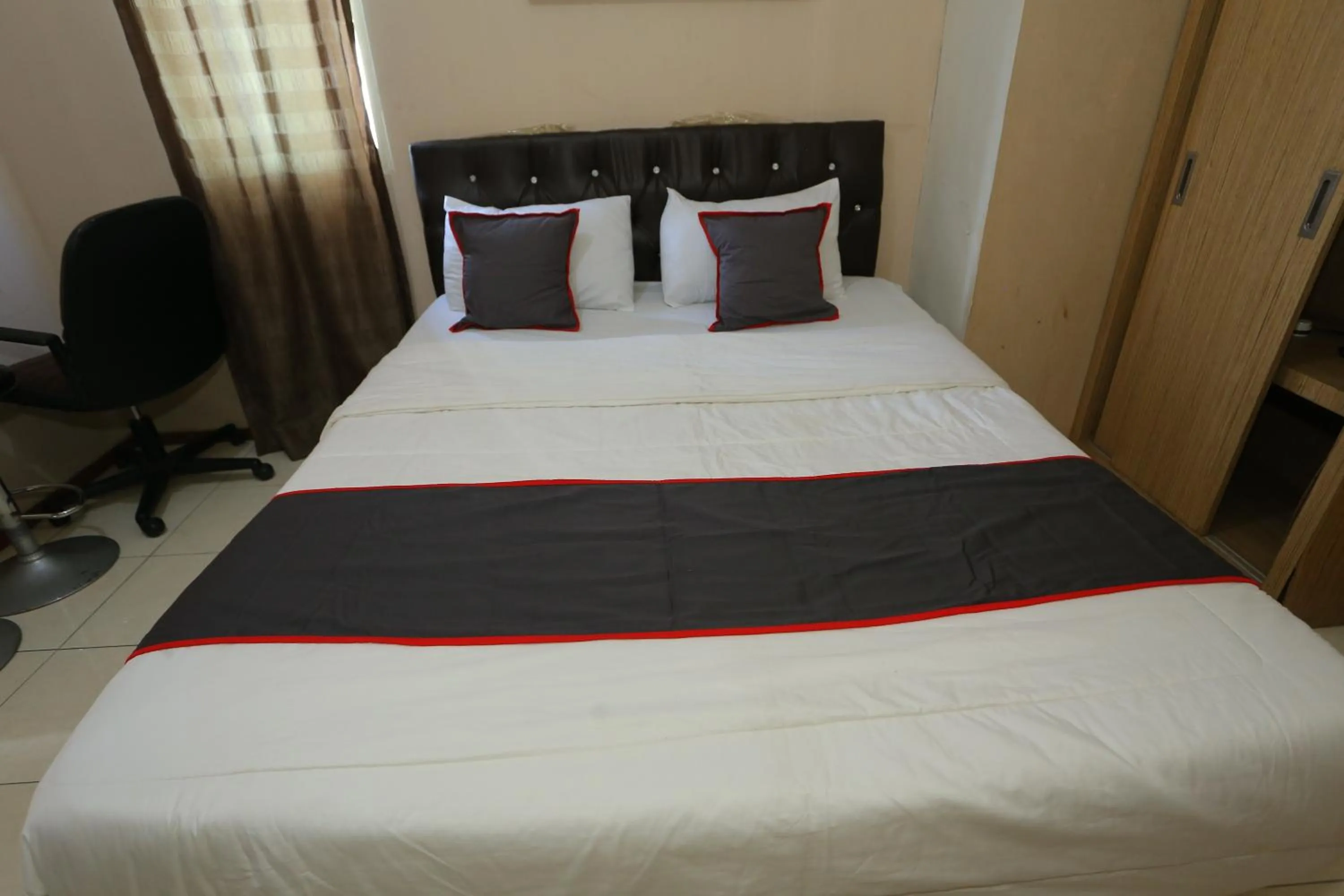 Bedroom in Collection O 93142 Lion Rooms