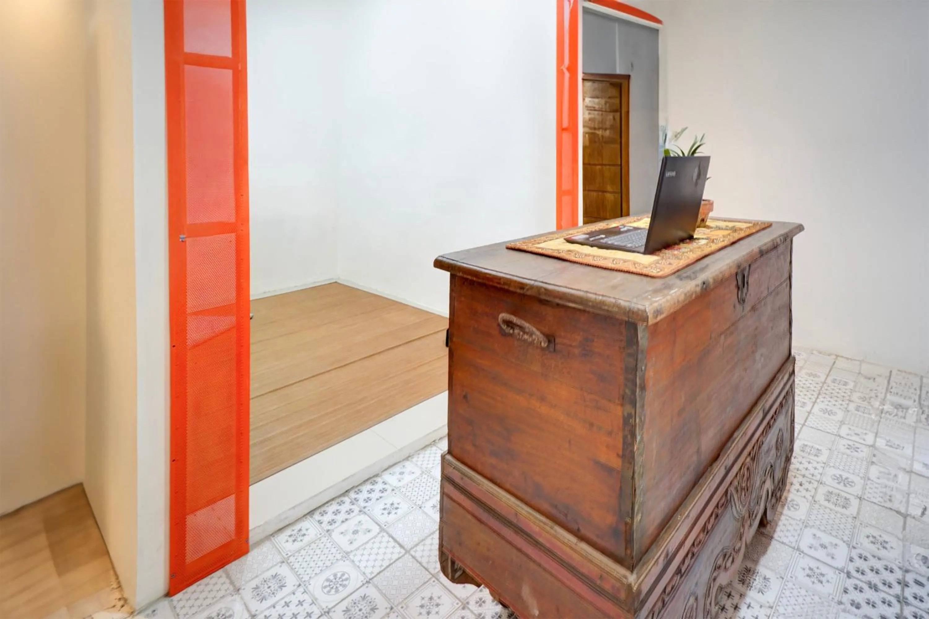 Lobby or reception in Hotel O Karman's Sari 1 Homestay Syariah