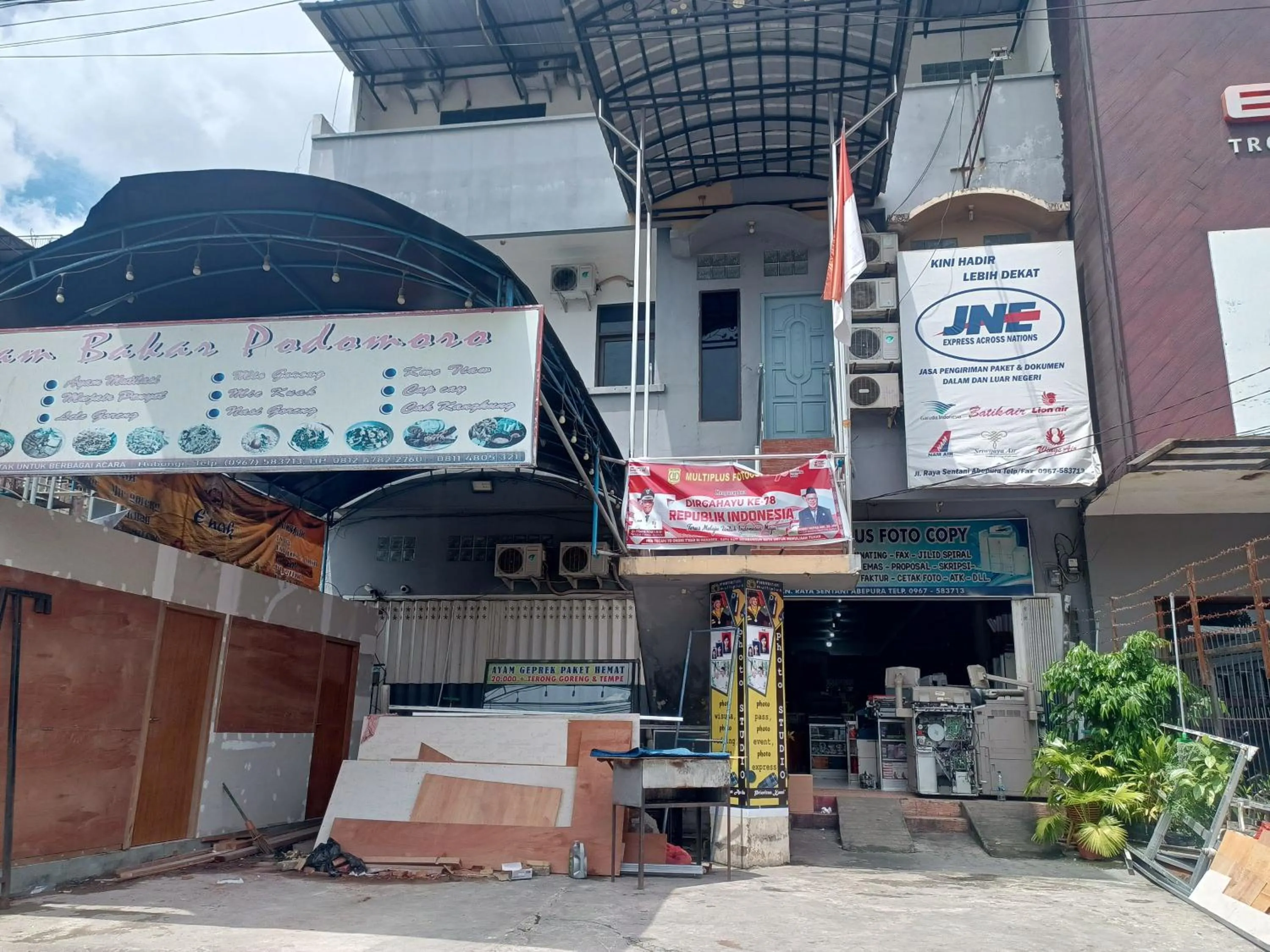 Facade/entrance in OYO 93090 Multi Plus Inn