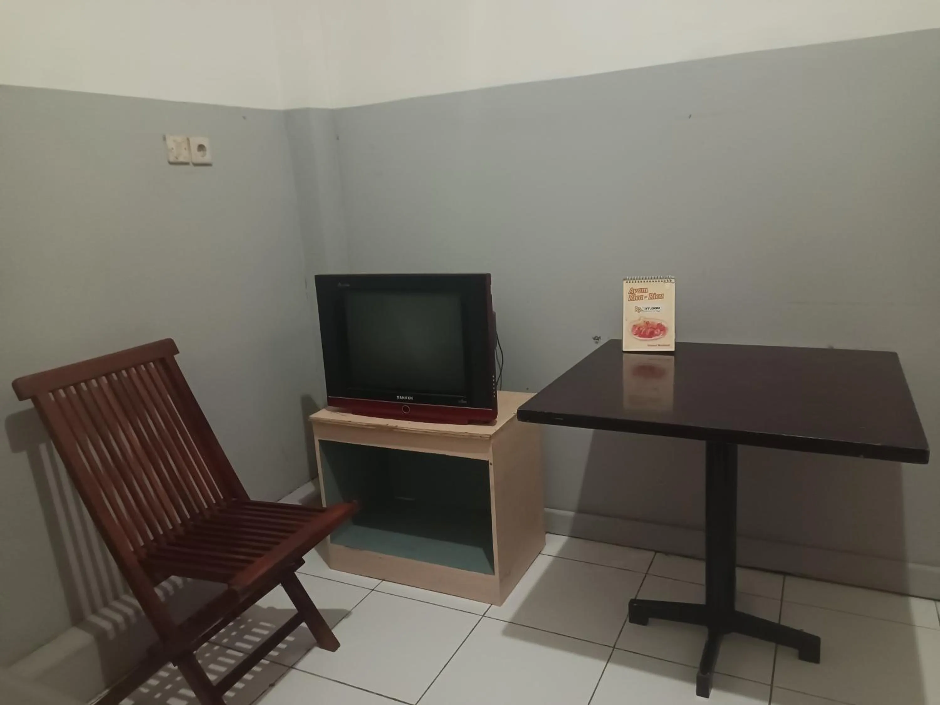 Bedroom in OYO 93090 Multi Plus Inn