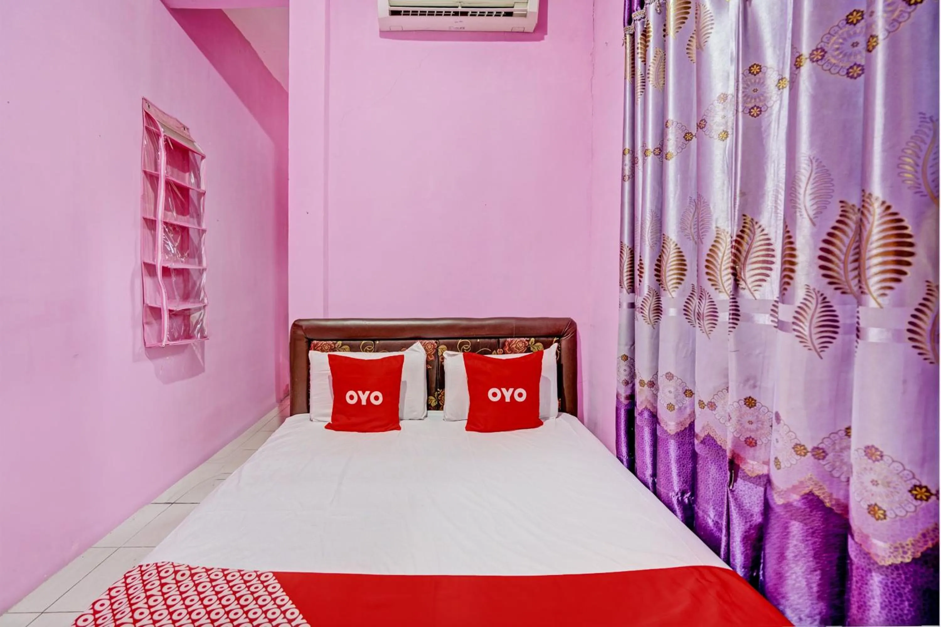 Bedroom, Bed in OYO 93114 Salak Homestay Syariah