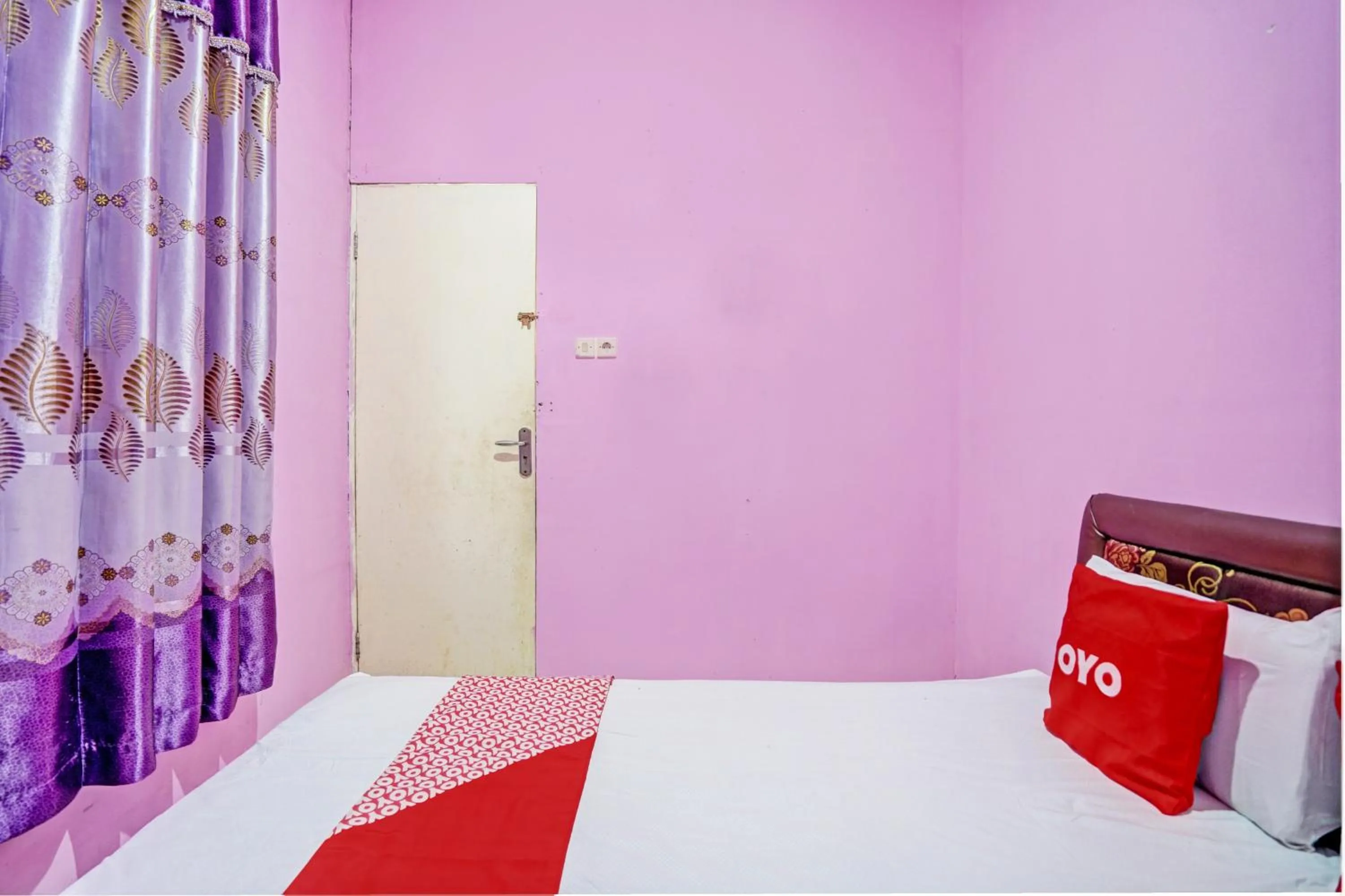 Bedroom, Bed in OYO 93114 Salak Homestay Syariah
