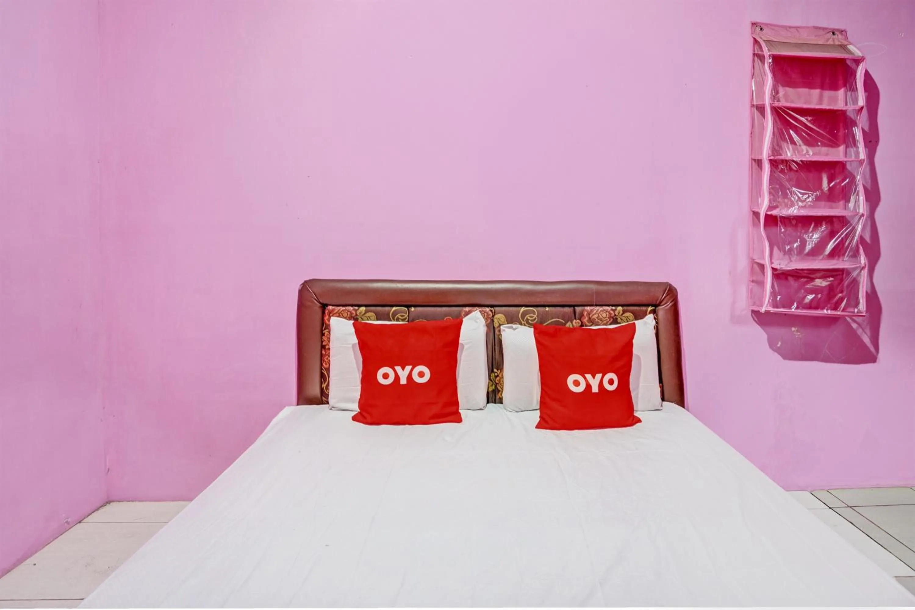 Bedroom, Bed in OYO 93114 Salak Homestay Syariah