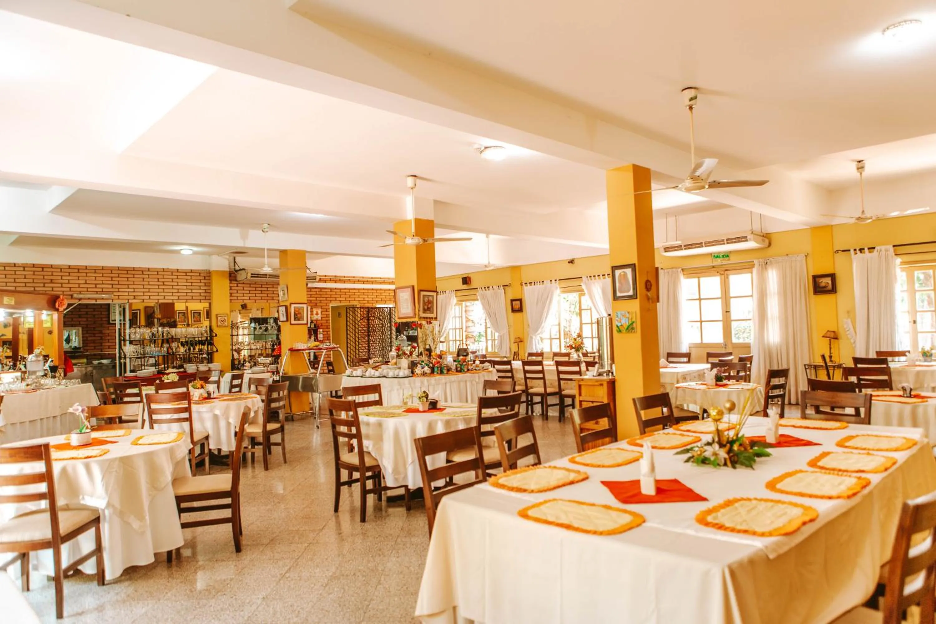 Restaurant/places to eat in Hotel Santo Domingo