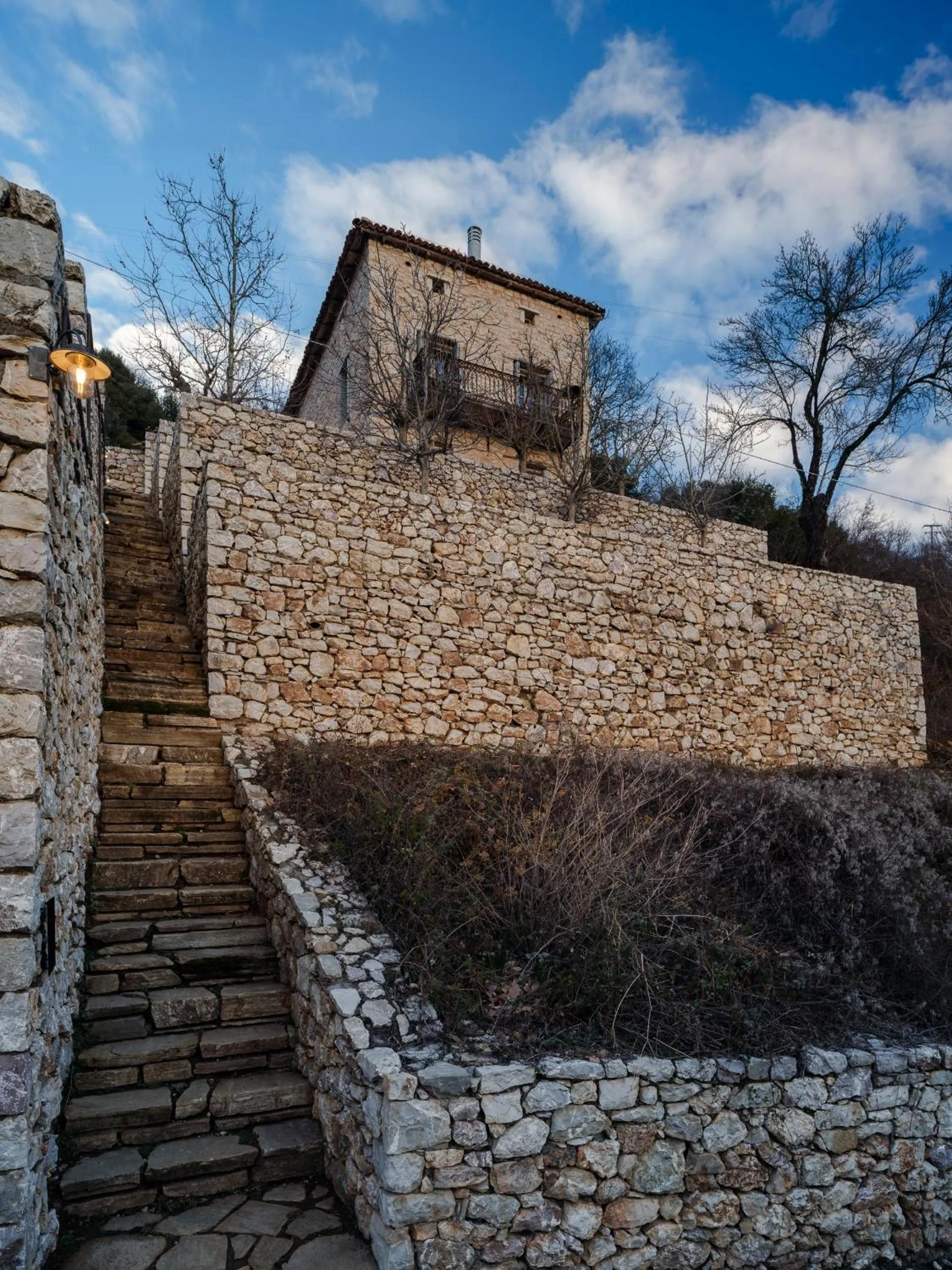 Property building in Moreas Peak Lodge