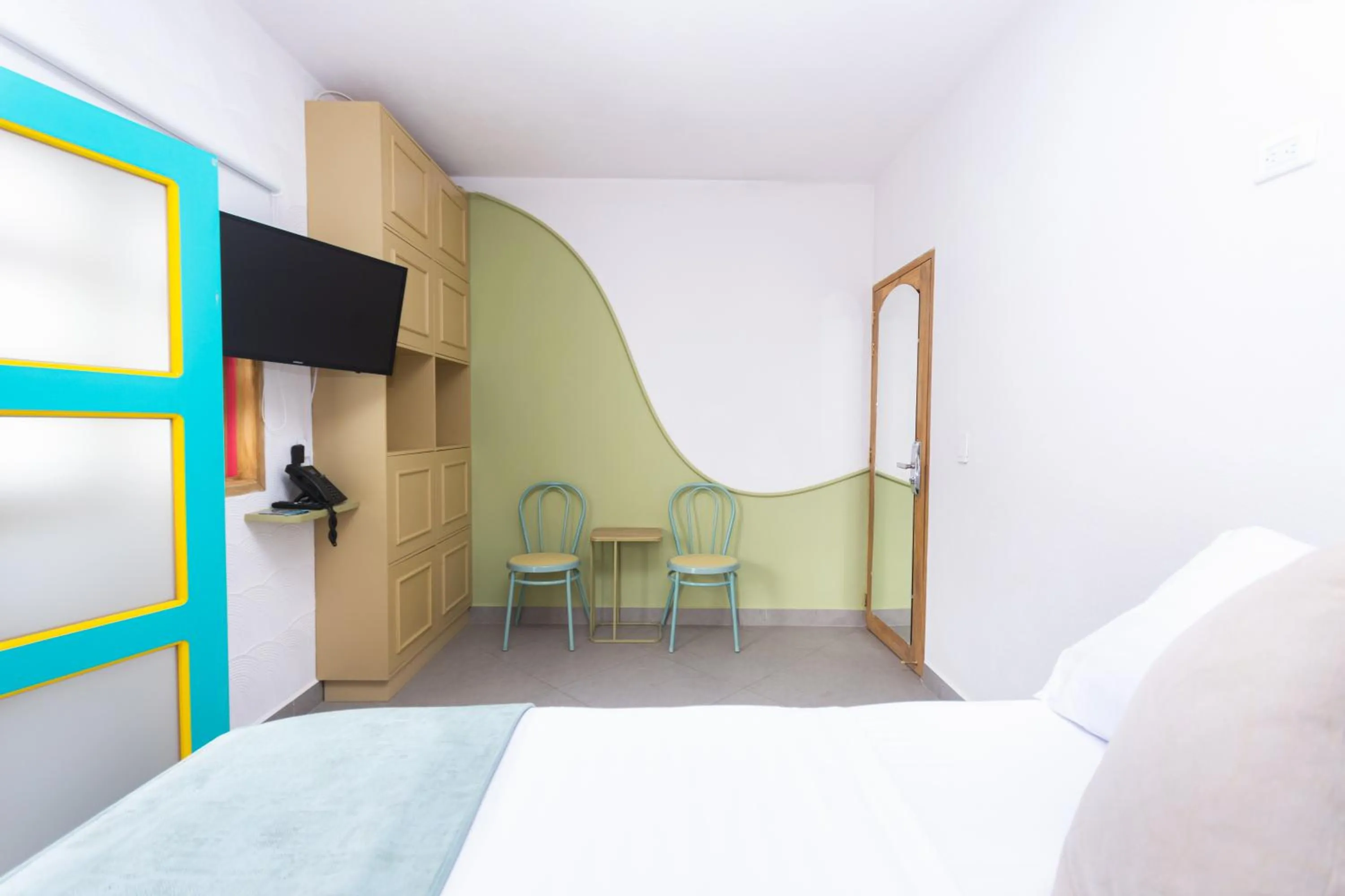 Bed in Hotel Chromatic