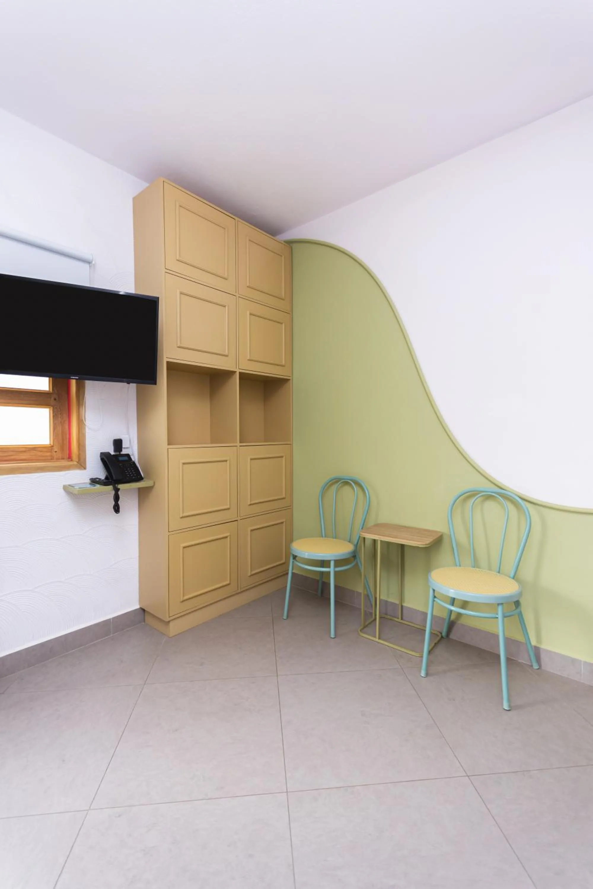 Seating area in Hotel Chromatic