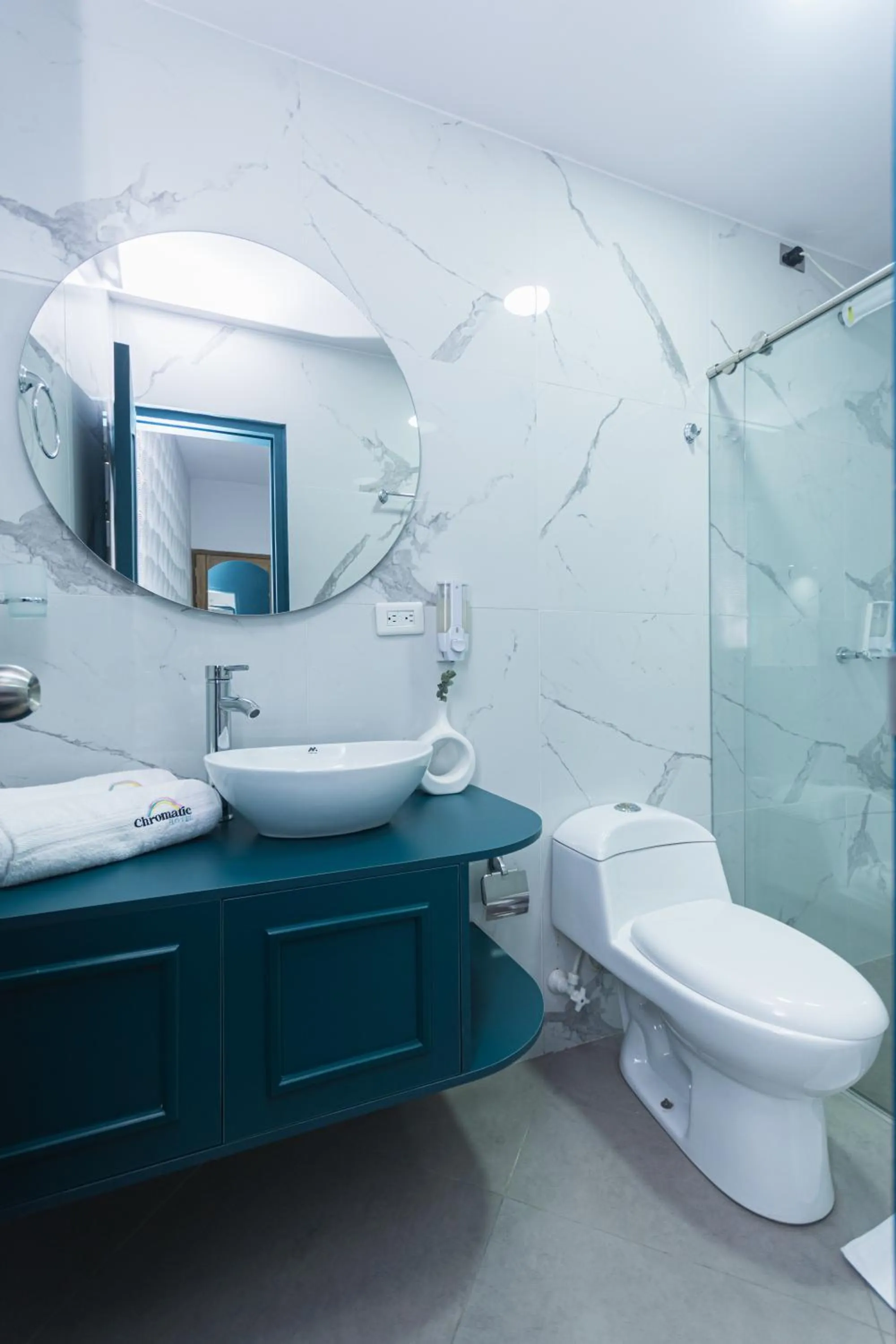 Shower in Hotel Chromatic