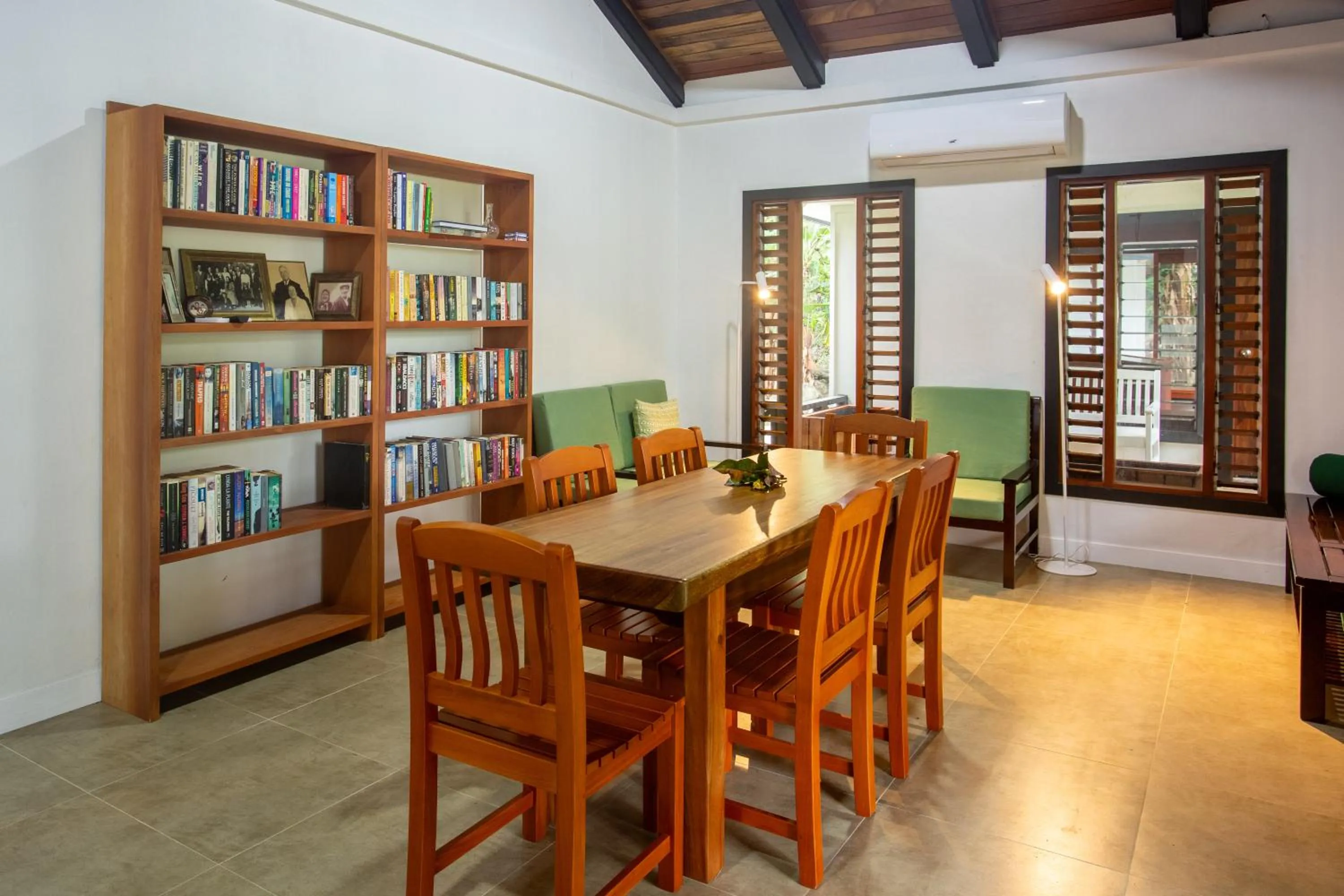 Communal lounge/ TV room in Waya Island Resort