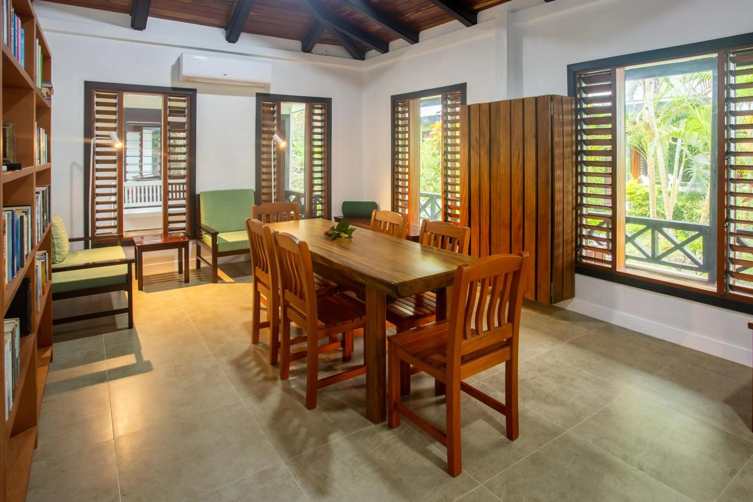 Communal lounge/ TV room in Waya Island Resort