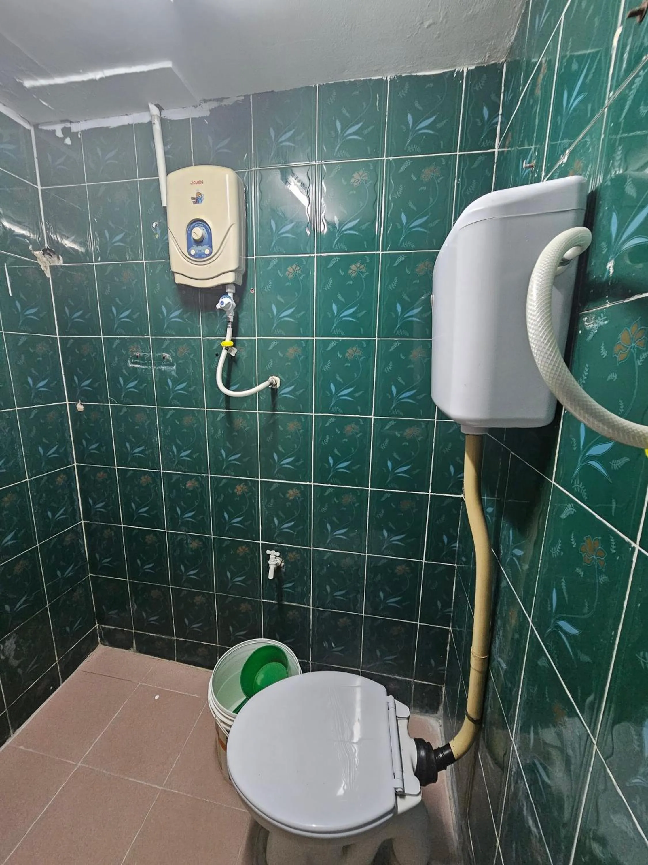 Bathroom in Hotel O Bintang Inns