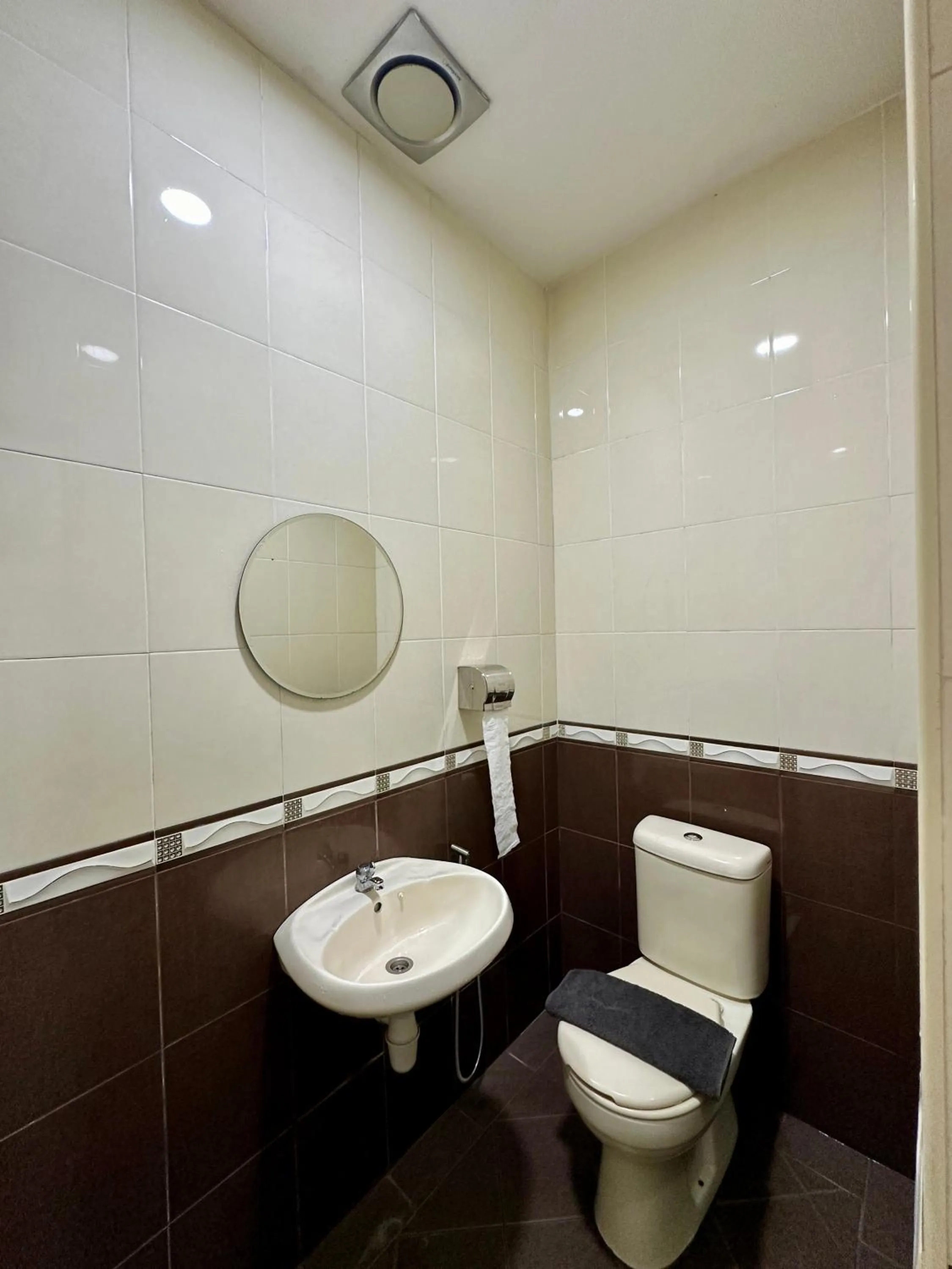 Toilet in Hotel Arba