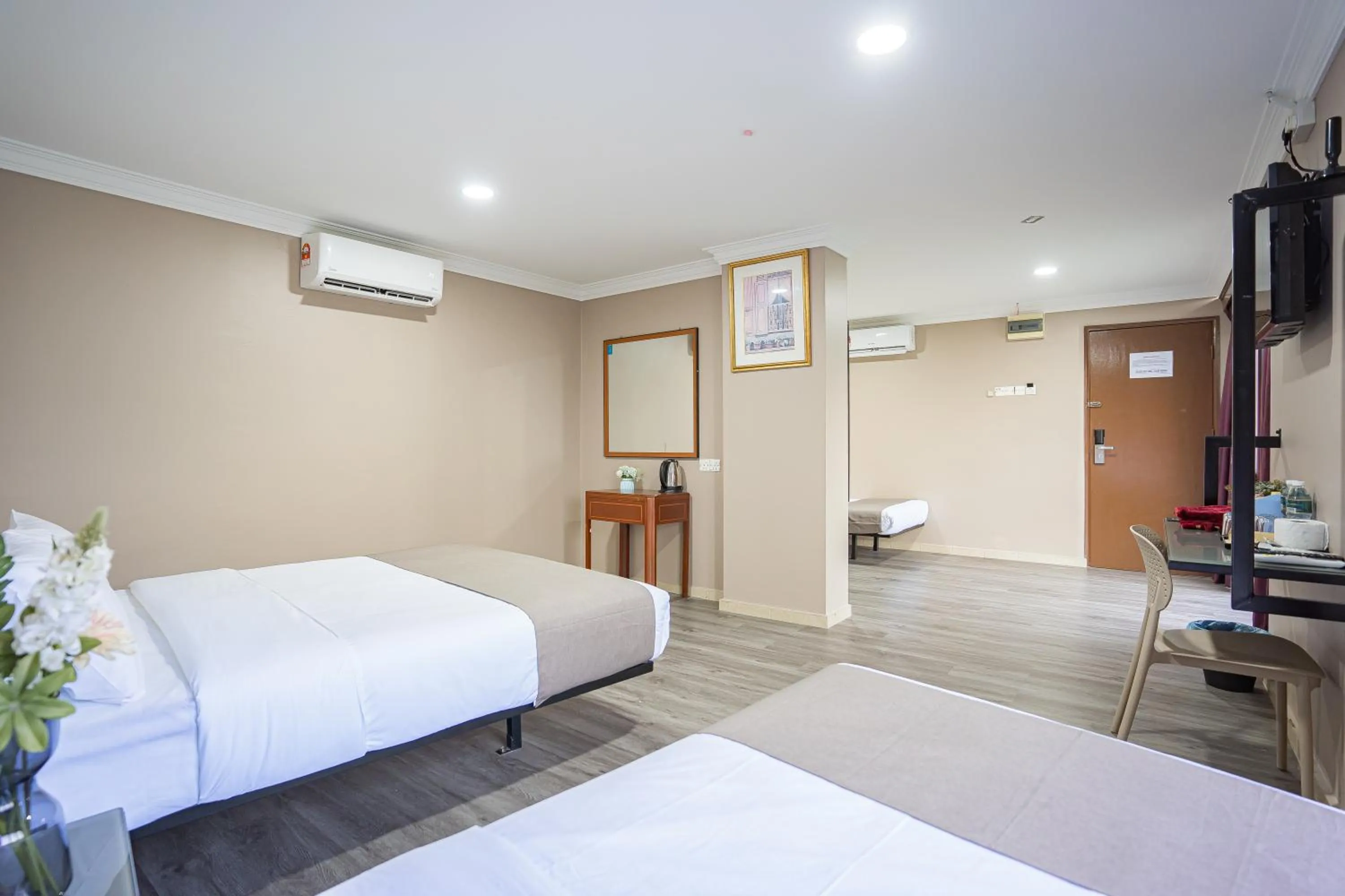 Bed in HOTEL 28 RAPID