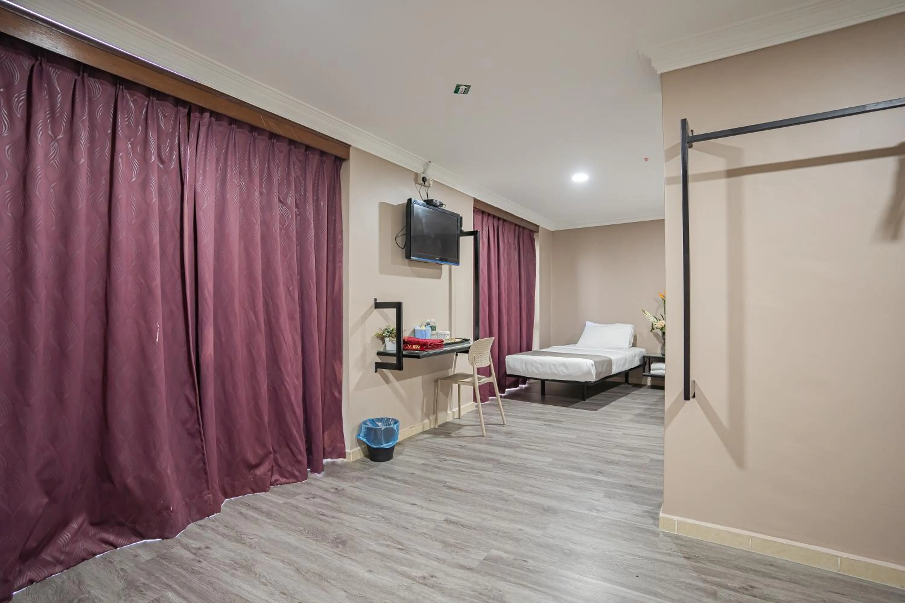 Bed in HOTEL 28 RAPID