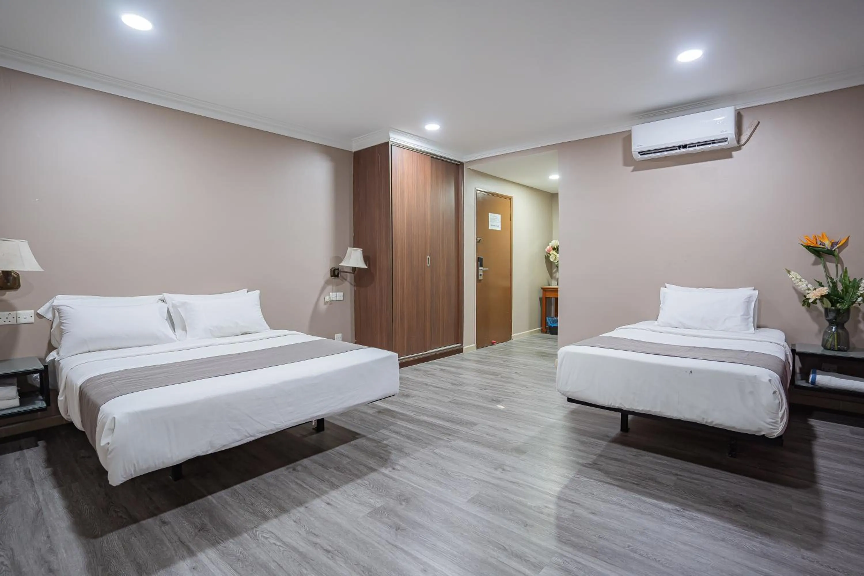 Bed in HOTEL 28 RAPID