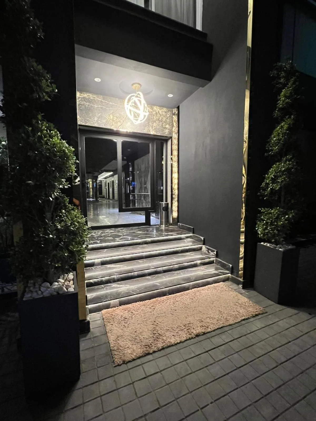 Property building in Villa Vista