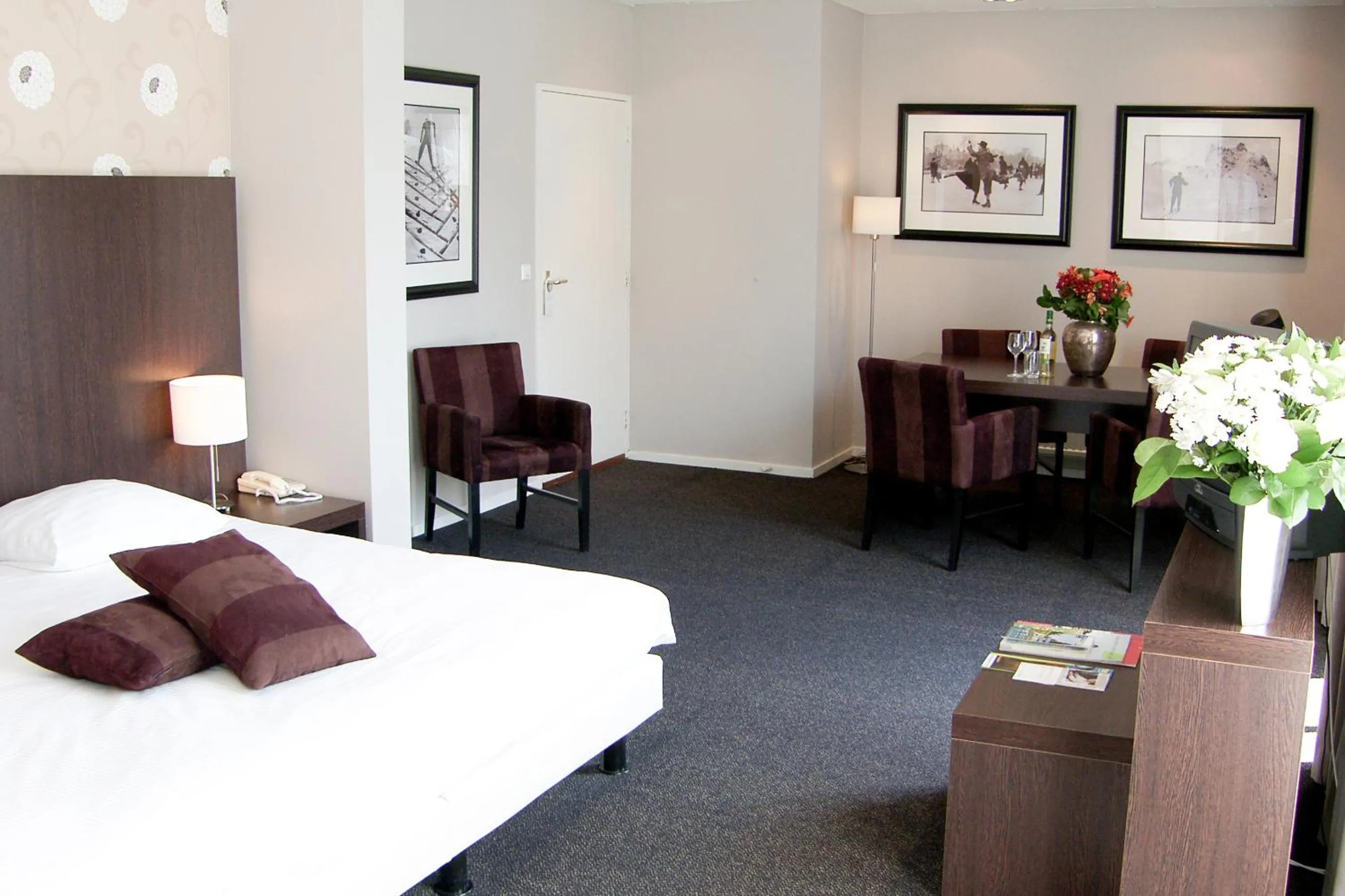 Photo of the whole room, Bed in Sandton Eindhoven Centre - Private parking