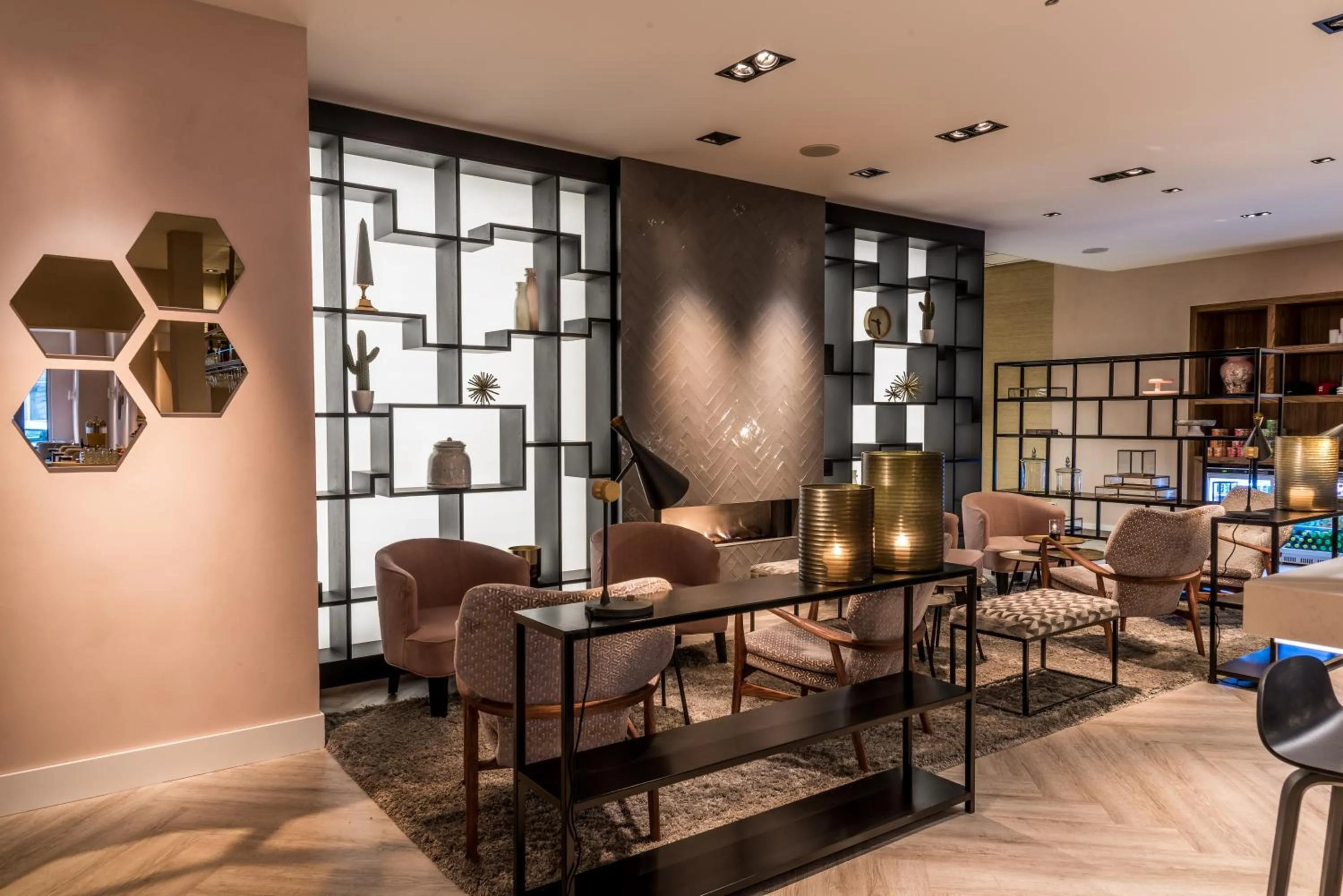 Lounge or bar in Sandton Eindhoven Centre - Private parking