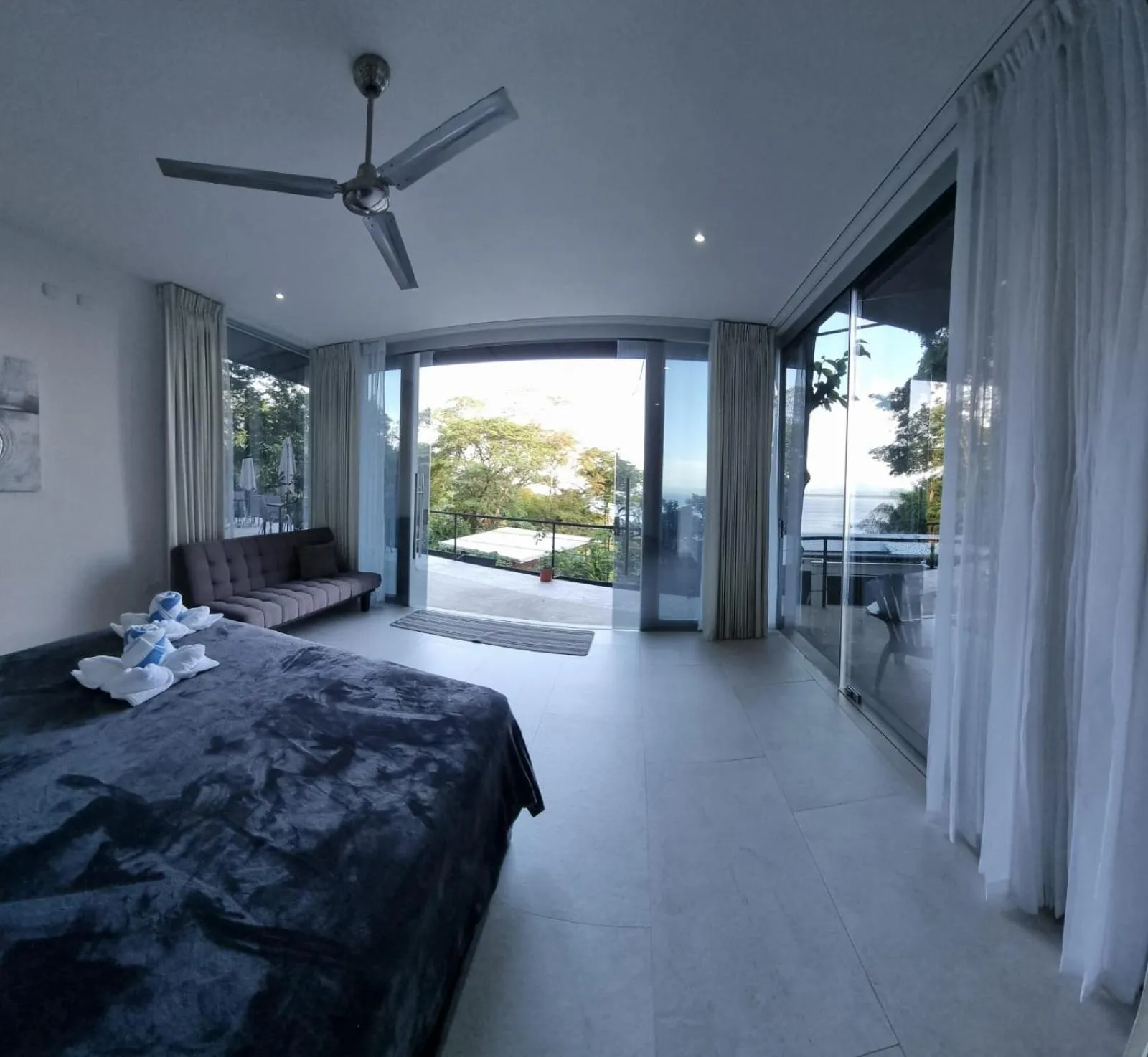 Patio, Bed in Hotel VOS