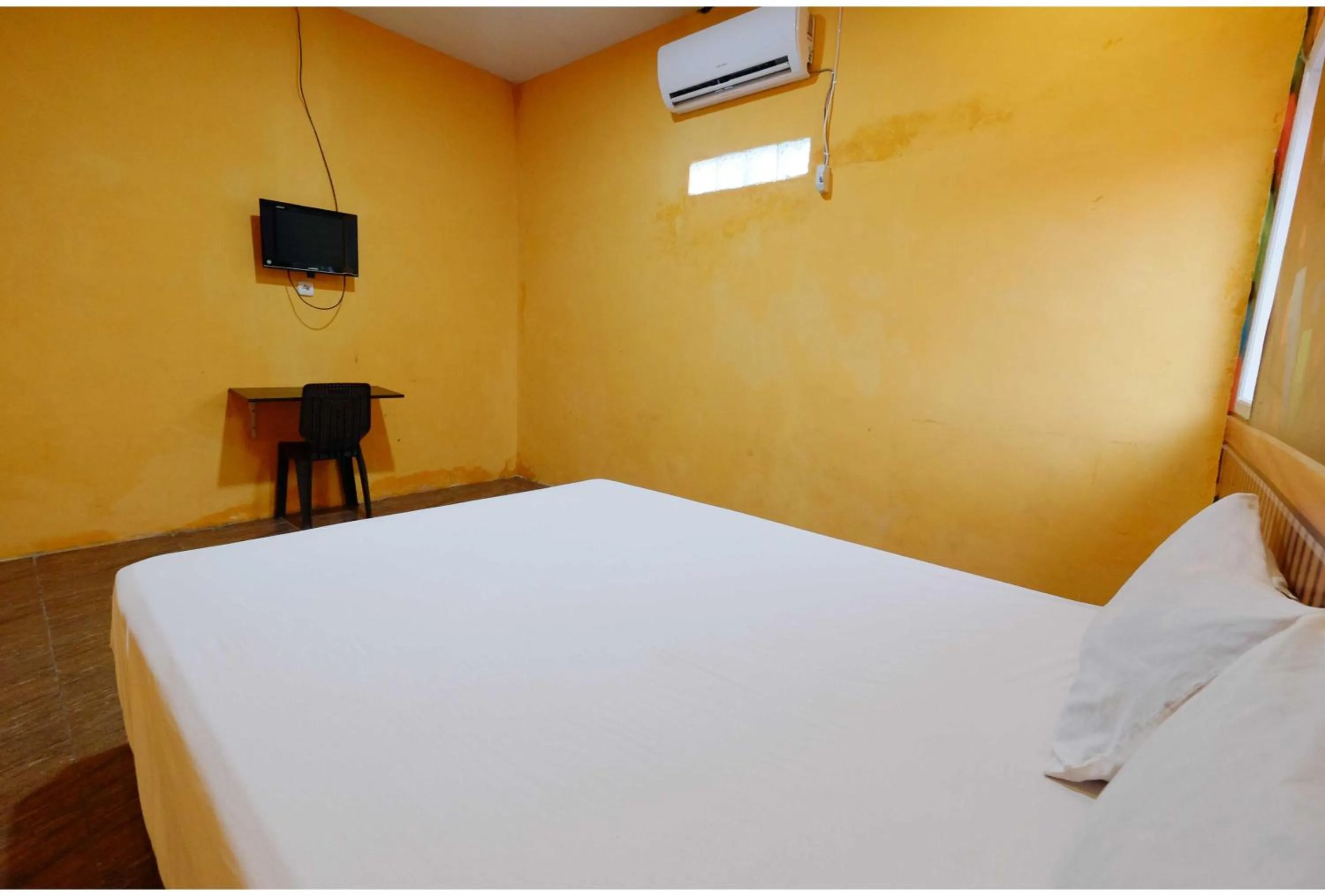 Bedroom, Bed in Hotel O Savira Near Barru