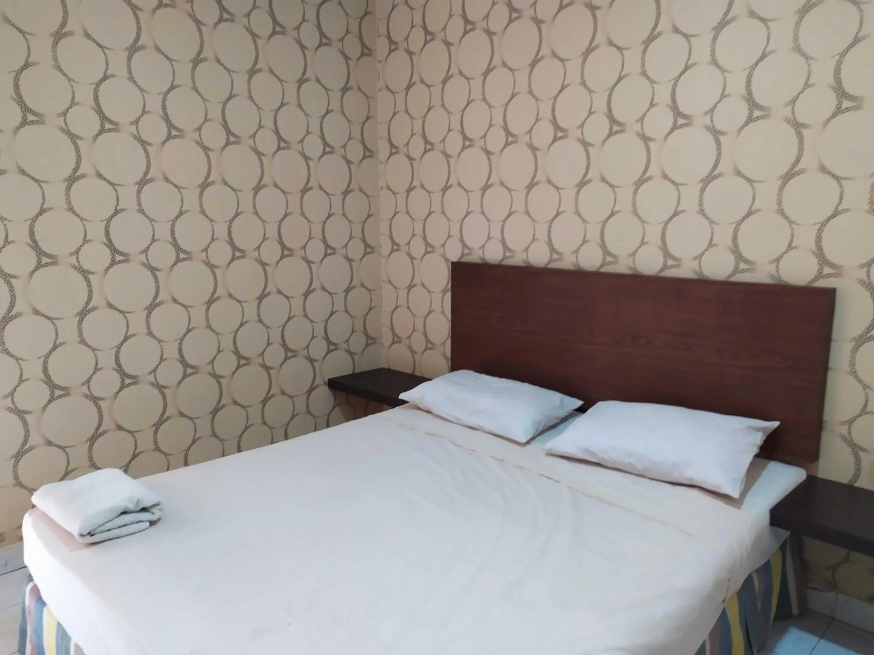 Bedroom, Bed in Hotel O Savira Near Barru