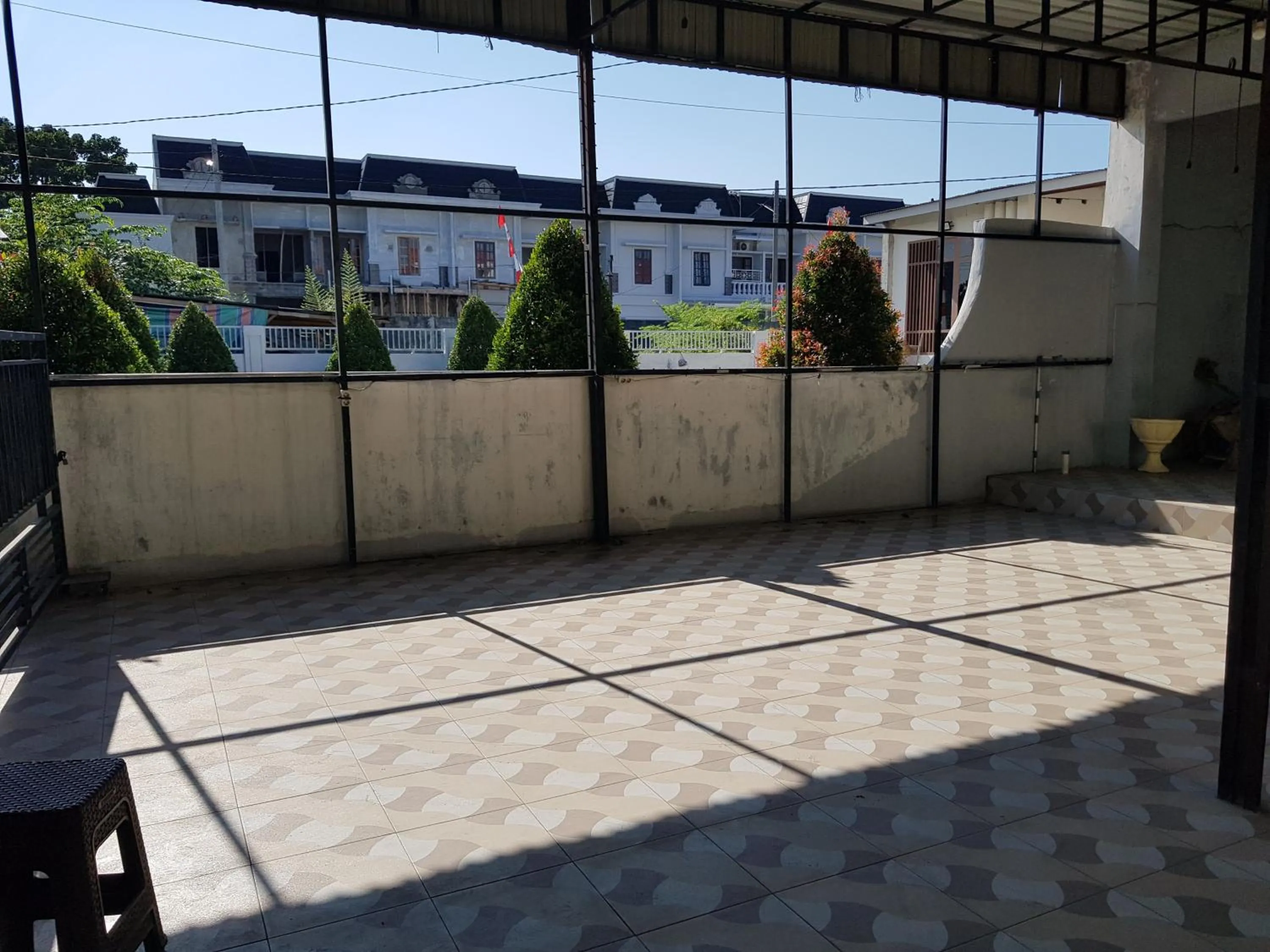 Facade/entrance in Hotel O Cempaka Syariah