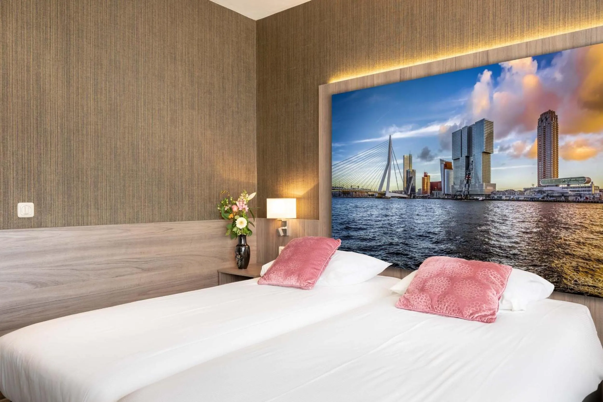 Bed in Boutique Hotel Milano Rotterdam-Centre