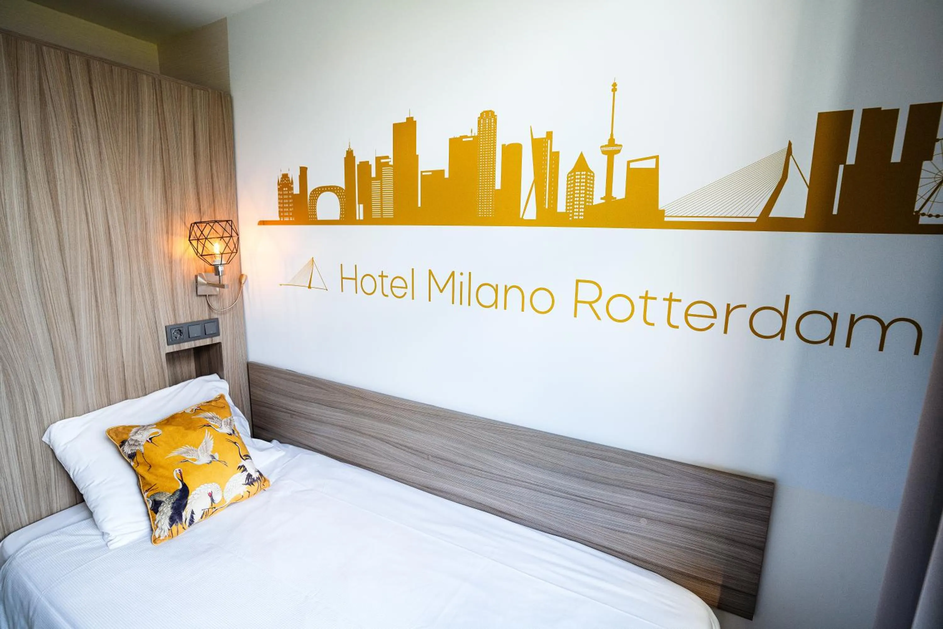 Bed in Boutique Hotel Milano Rotterdam-Centre