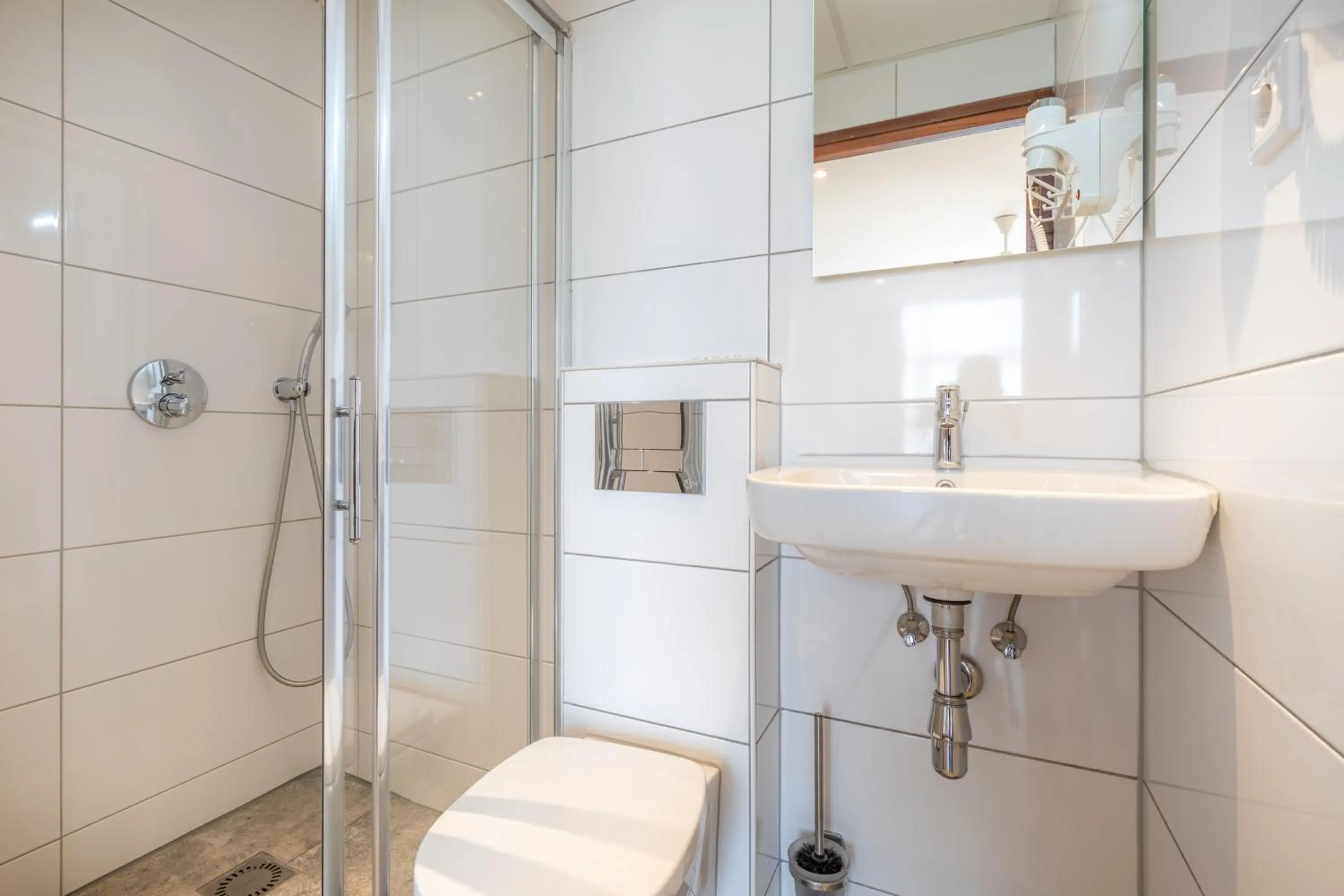 Shower in Boutique Hotel Milano Rotterdam-Centre